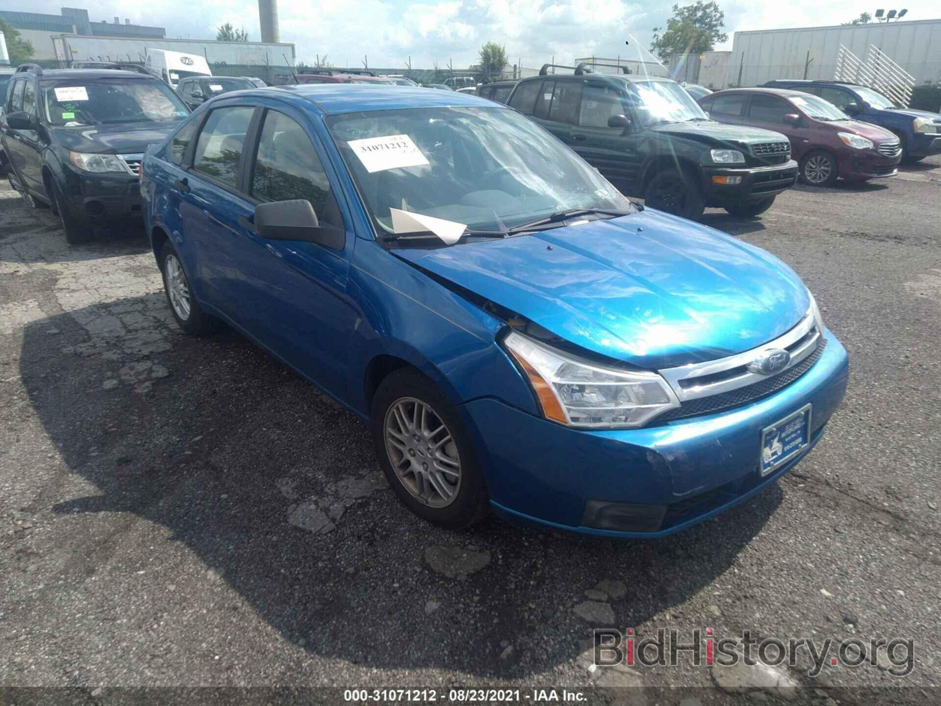 Photo 1FAHP3FN1AW182573 - FORD FOCUS 2010