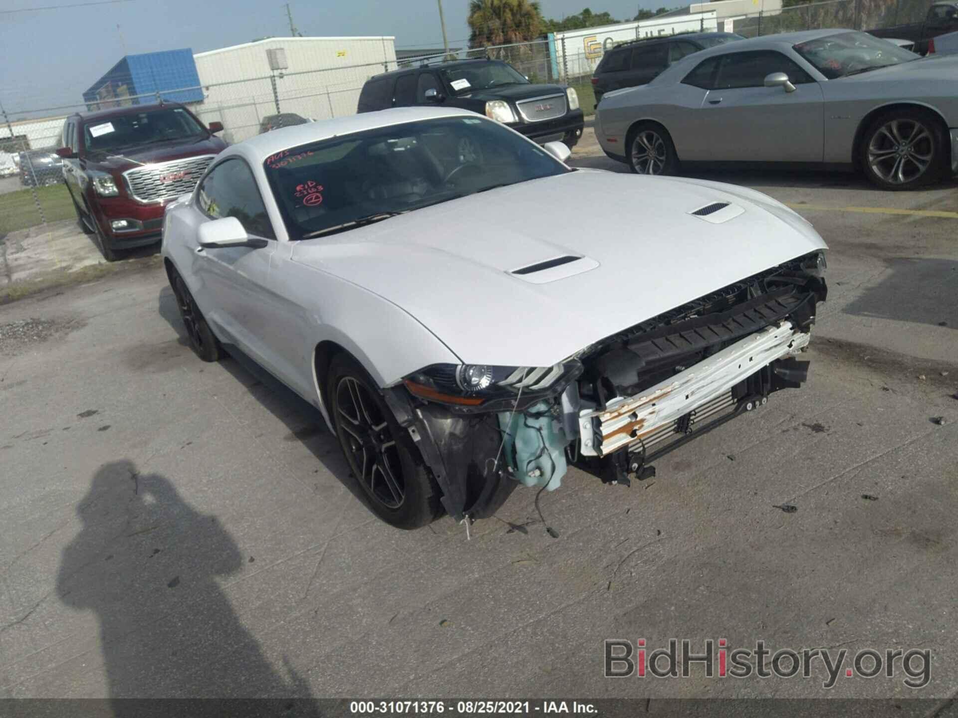 Photo 1FA6P8TH5L5138877 - FORD MUSTANG 2020