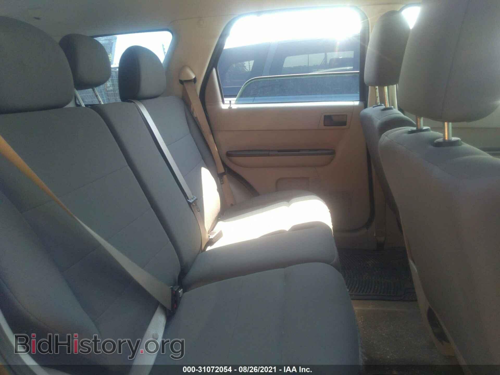 2011 FORD ESCAPE - VIN: 1FMCU9C76BKA33845 - Фото 8