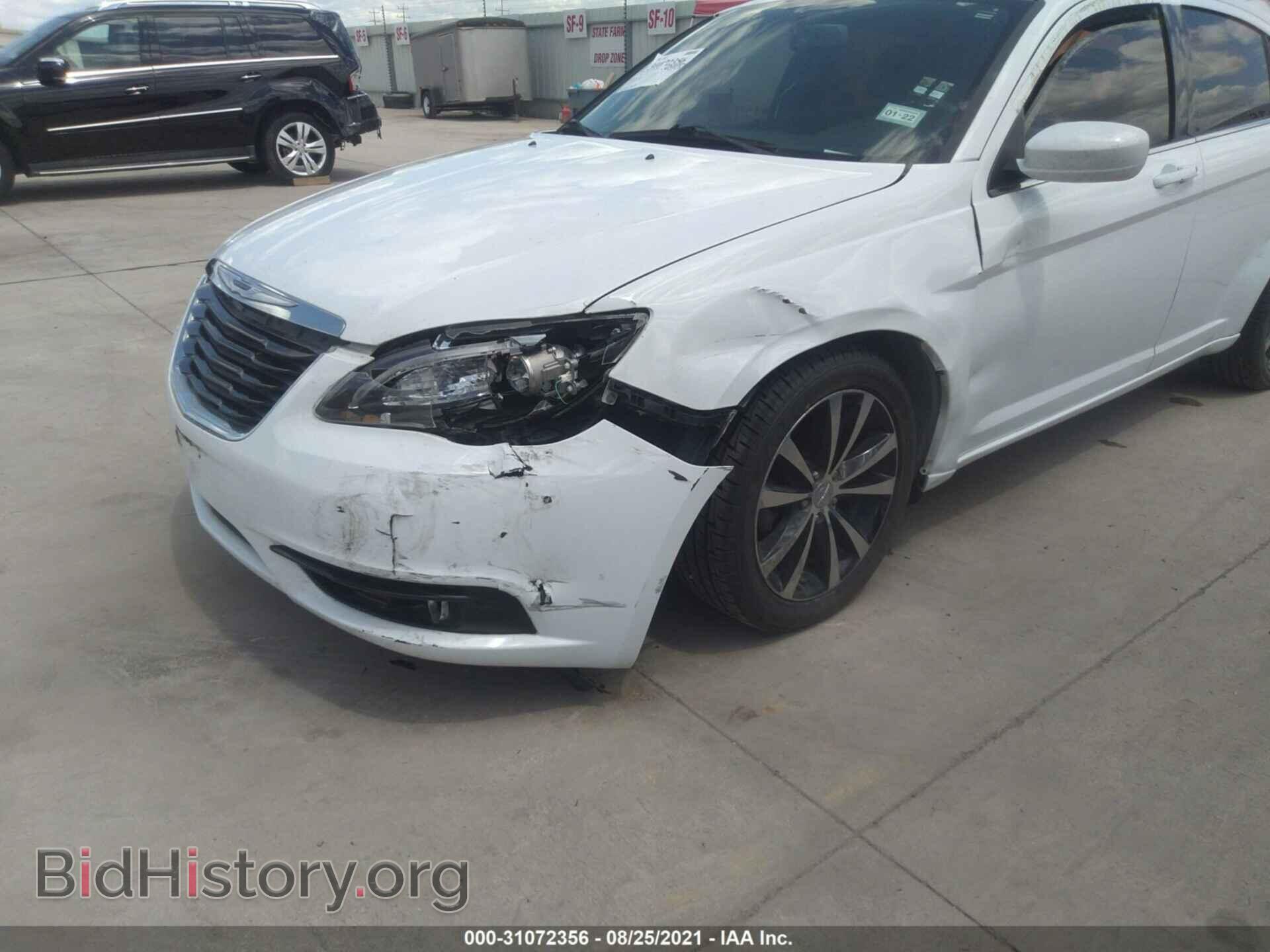 2012 CHRYSLER 200 - VIN: 1C3CCBBG8CN298190 - Фото 6