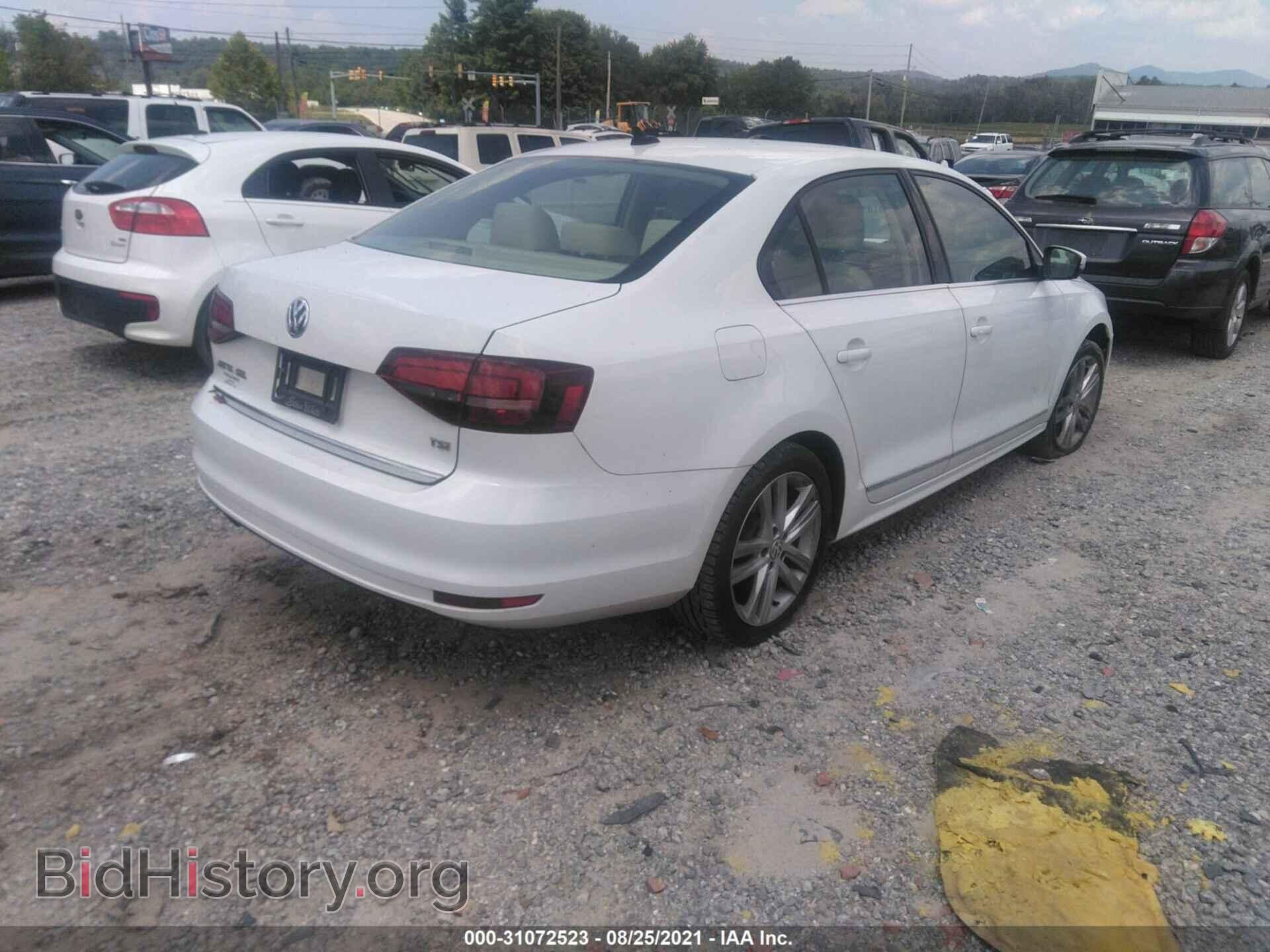 2017 VOLKSWAGEN JETTA - VIN: 3VWL17AJ4HM213971 - Фото 4