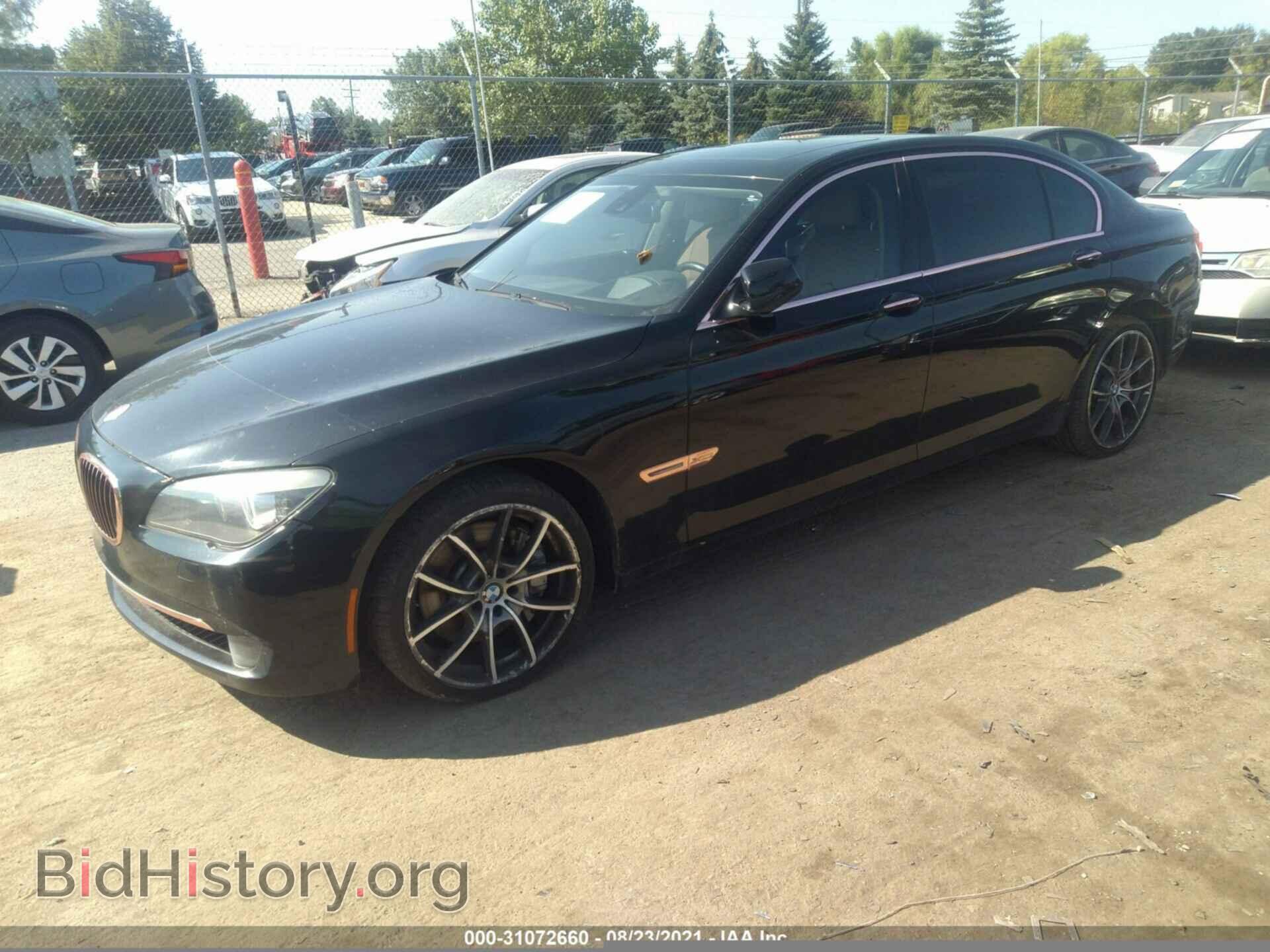 2011 BMW 7 SERIES - VIN: WBAKC8C50BC433192 - Фото 2