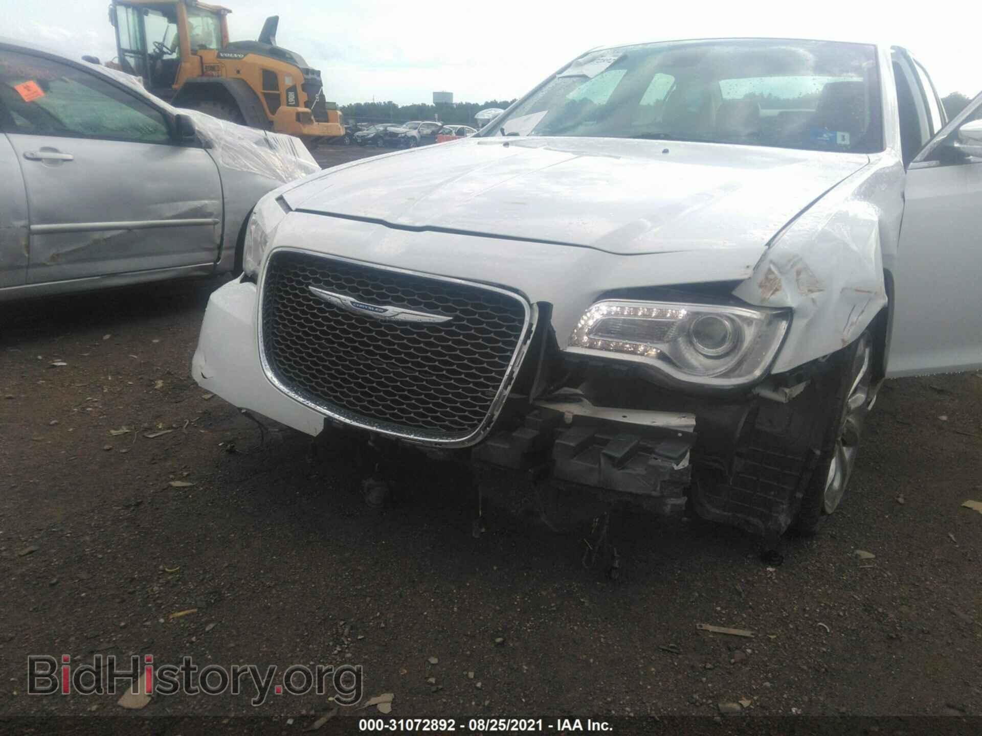 2016 CHRYSLER 300 - VIN: 2C3CCAKGXGH209017 - Фото 6
