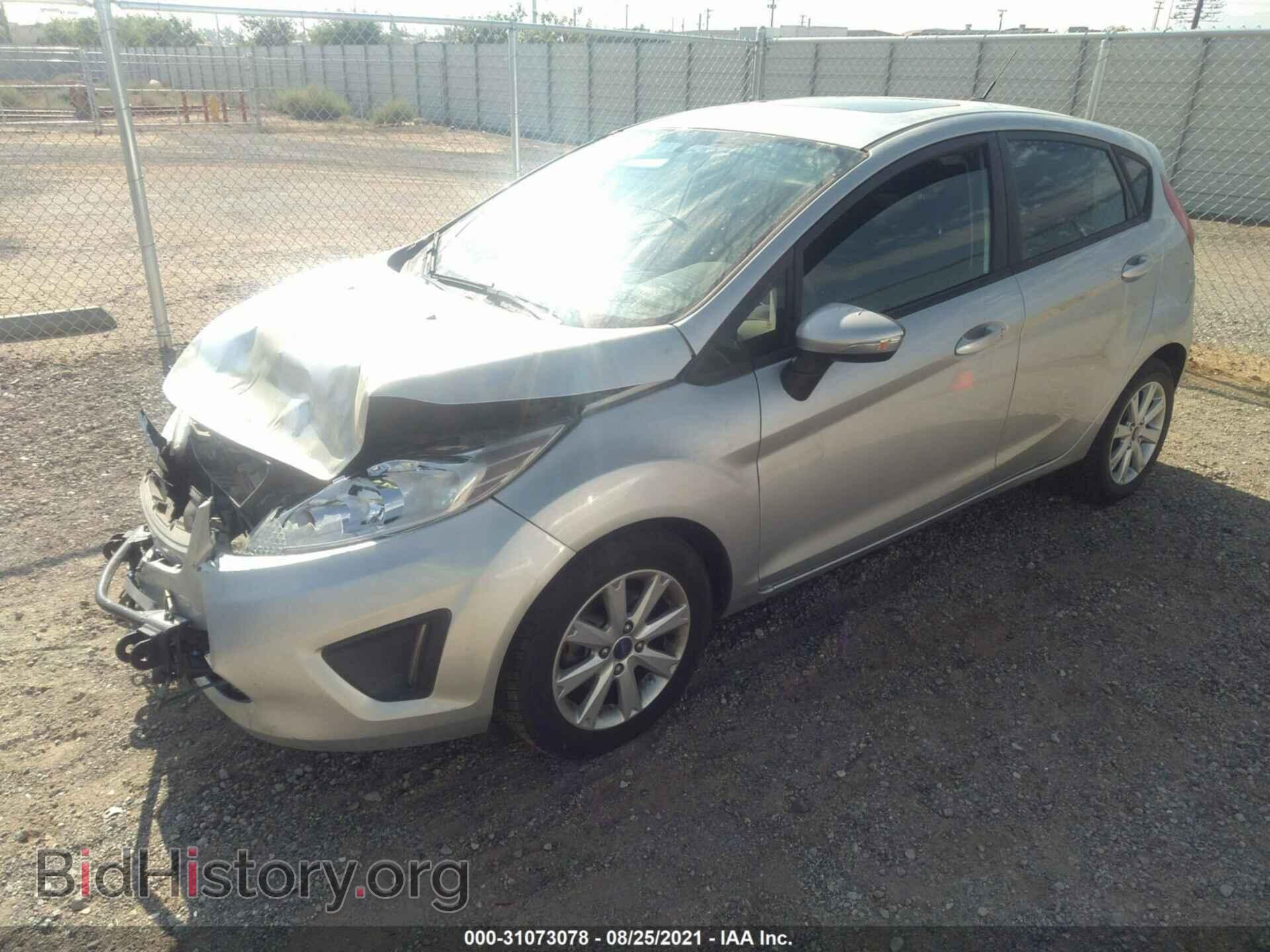 2013 FORD FIESTA - VIN: 3FADP4EJ3DM165488 - Фото 2