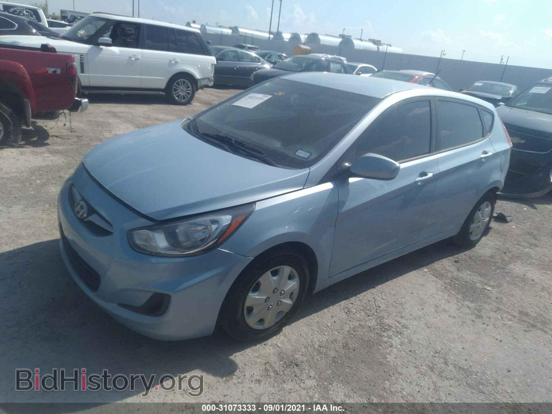 2013 HYUNDAI ACCENT - VIN: KMHCT5AE2DU066636 - Фото 2