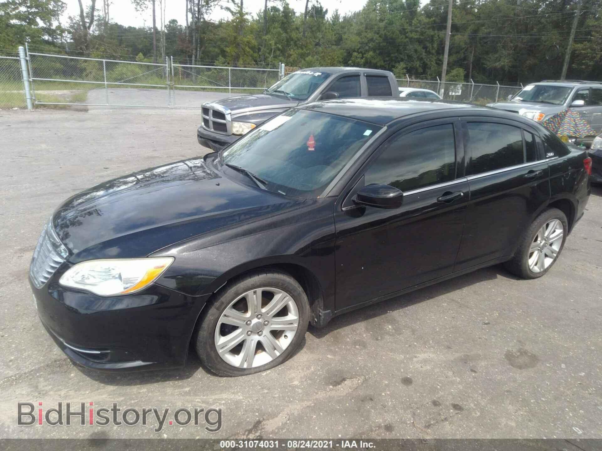 2012 CHRYSLER 200 - VIN: 1C3CCBBB0CN197732 - Photo 2