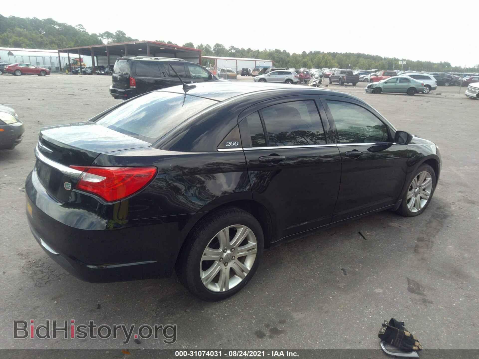 2012 CHRYSLER 200 - VIN: 1C3CCBBB0CN197732 - Photo 4