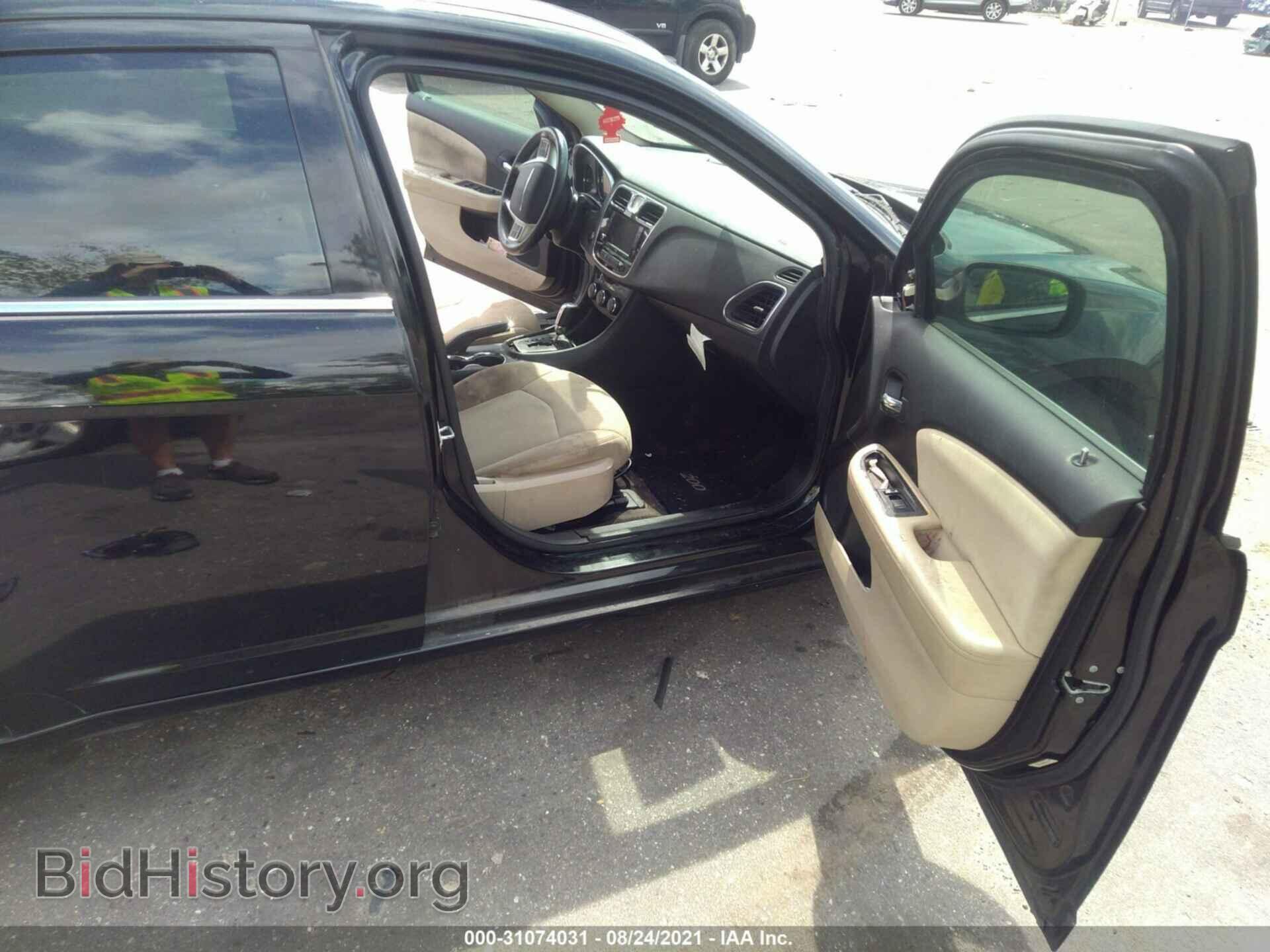 2012 CHRYSLER 200 - VIN: 1C3CCBBB0CN197732 - Photo 5