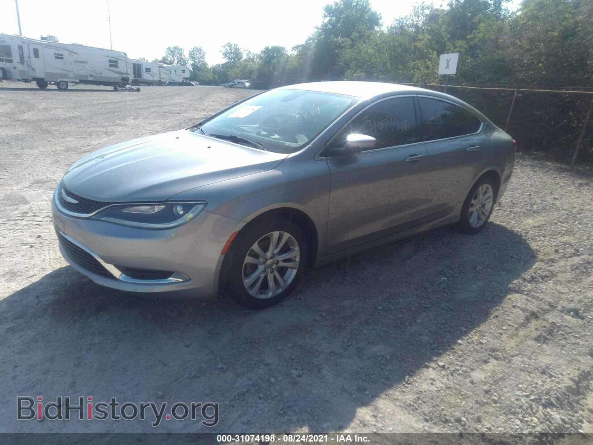 2015 CHRYSLER 200 - VIN: 1C3CCCAB5FN555113 - Фото 2