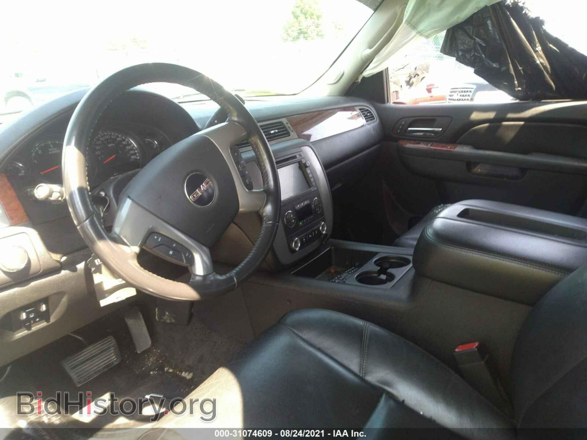 2011 GMC YUKON - VIN: 1GKS2CE03BR242586 - Photo 5