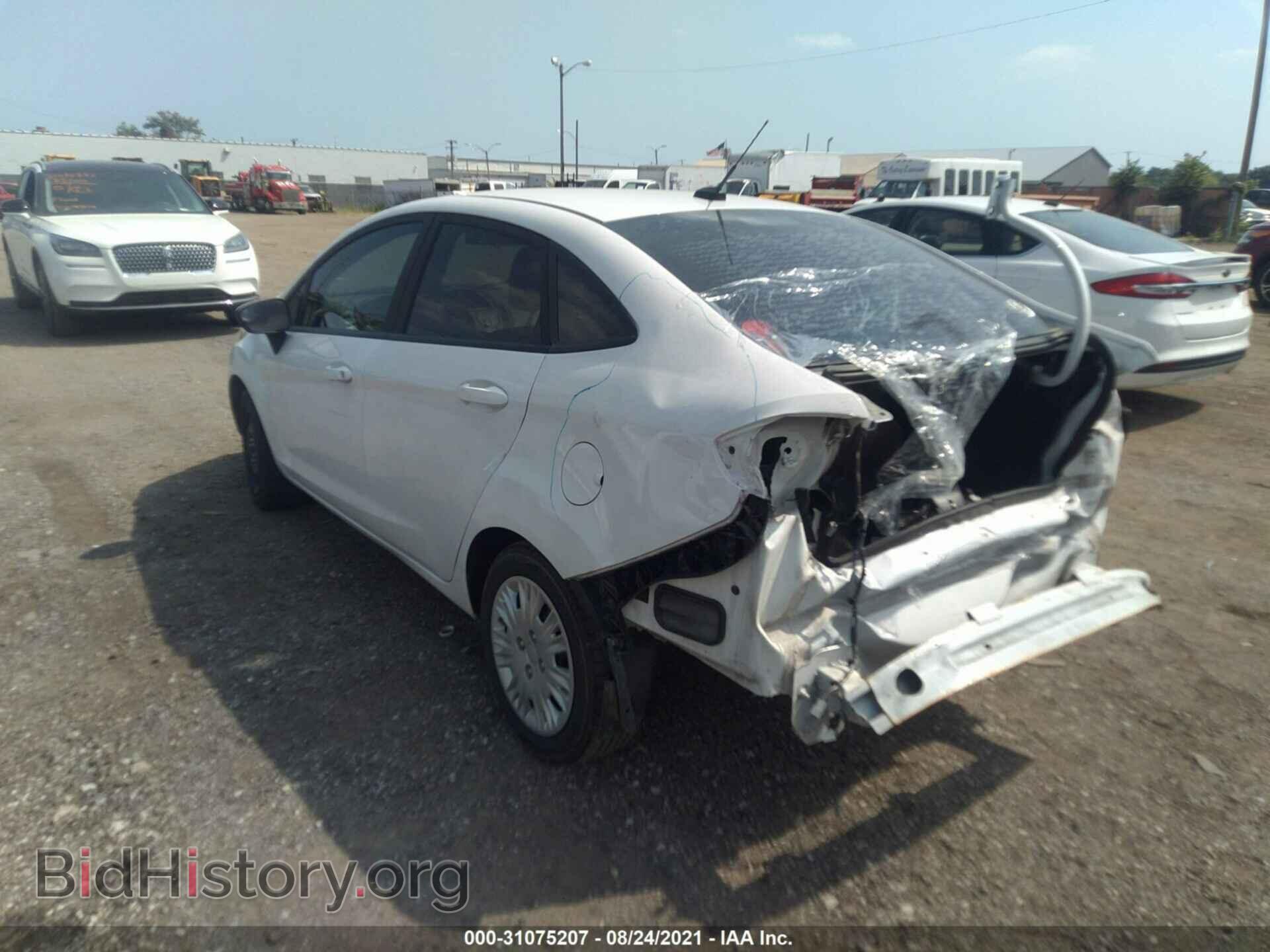 2018 FORD FIESTA - VIN: 3FADP4AJ3JM110198 - Фото 3