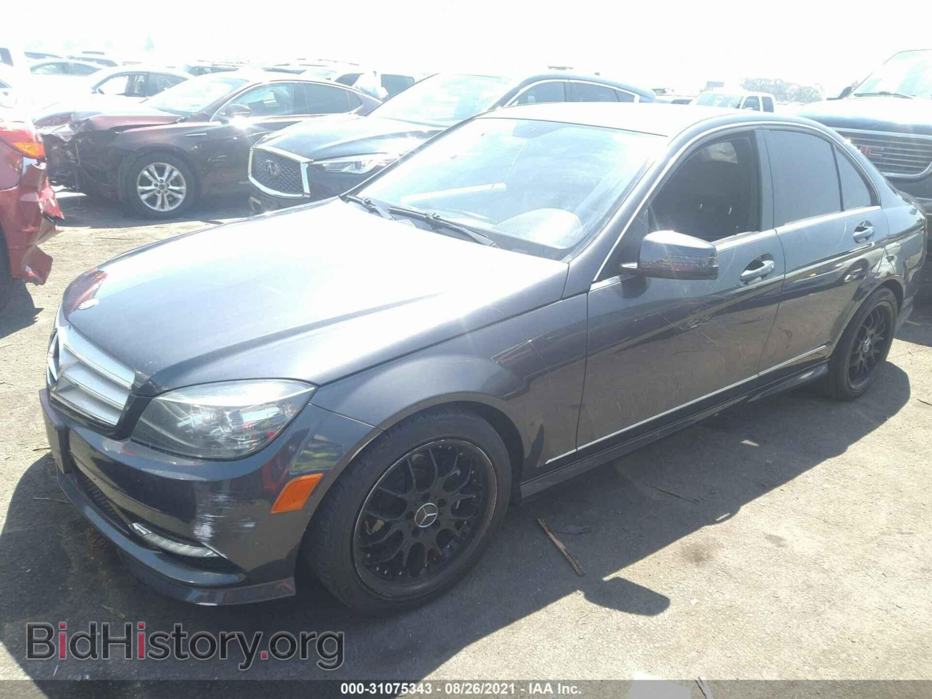2011 MERCEDES-BENZ C-CLASS - VIN: WDDGF5EB2BF641080 - Фото 2