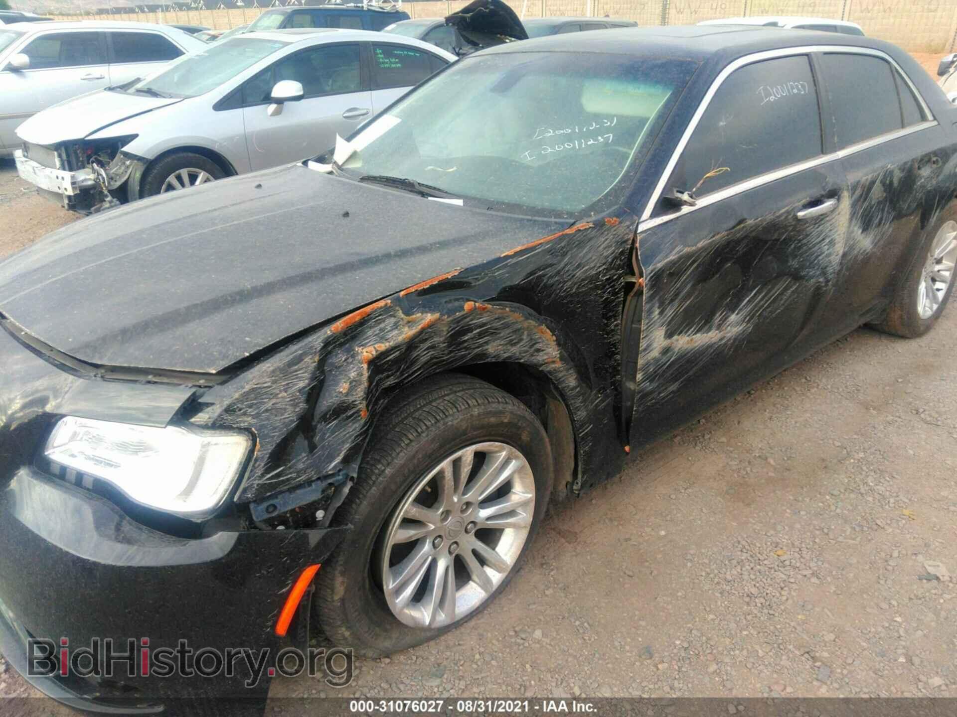 2017 CHRYSLER 300 - VIN: 2C3CCAEGXHH570986 - Фото 6