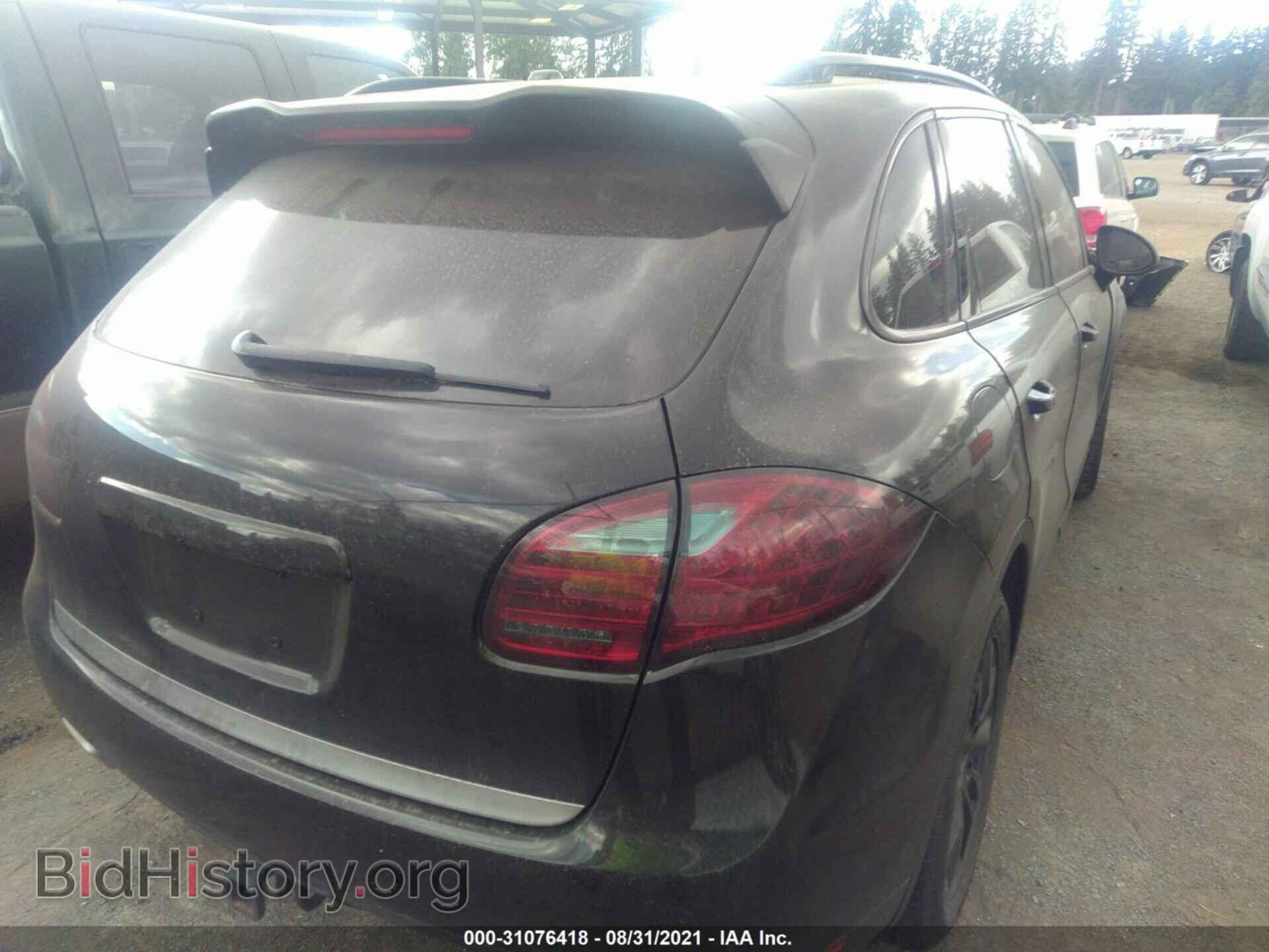 2012 PORSCHE CAYENNE - VIN: WP1AB2A29CLA41982 - Фото 4