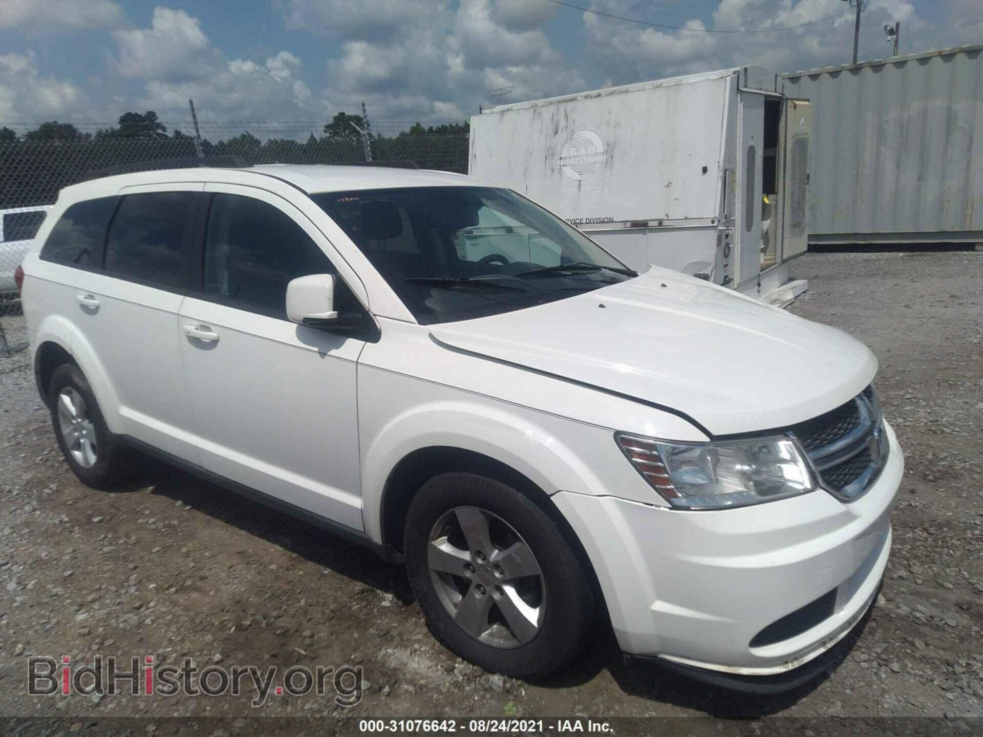 Photo 3D4PG1FG9BT526690 - DODGE JOURNEY 2011