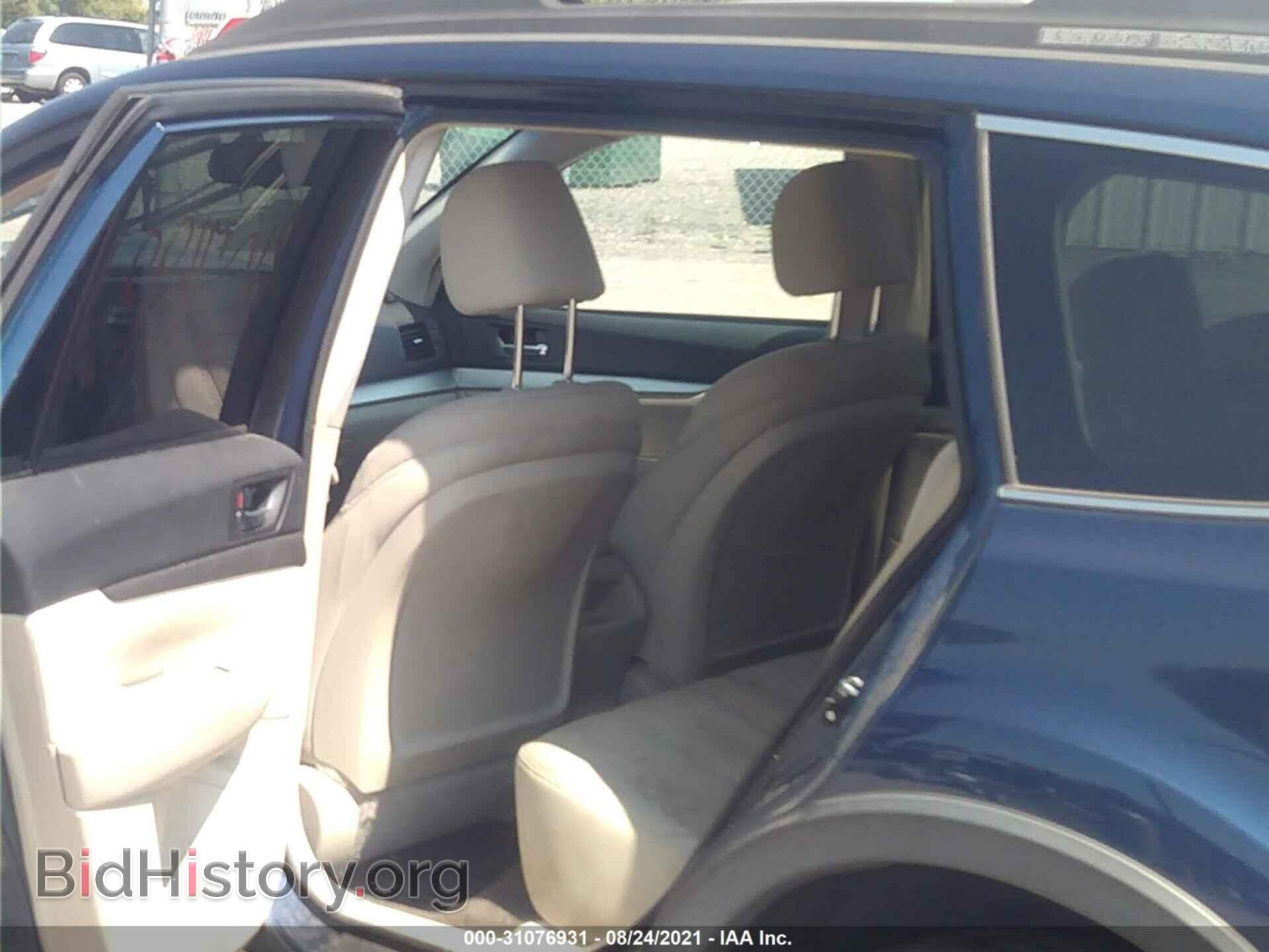 2011 SUBARU OUTBACK - VIN: 4S4BRBCC3B3435706 - Фото 8