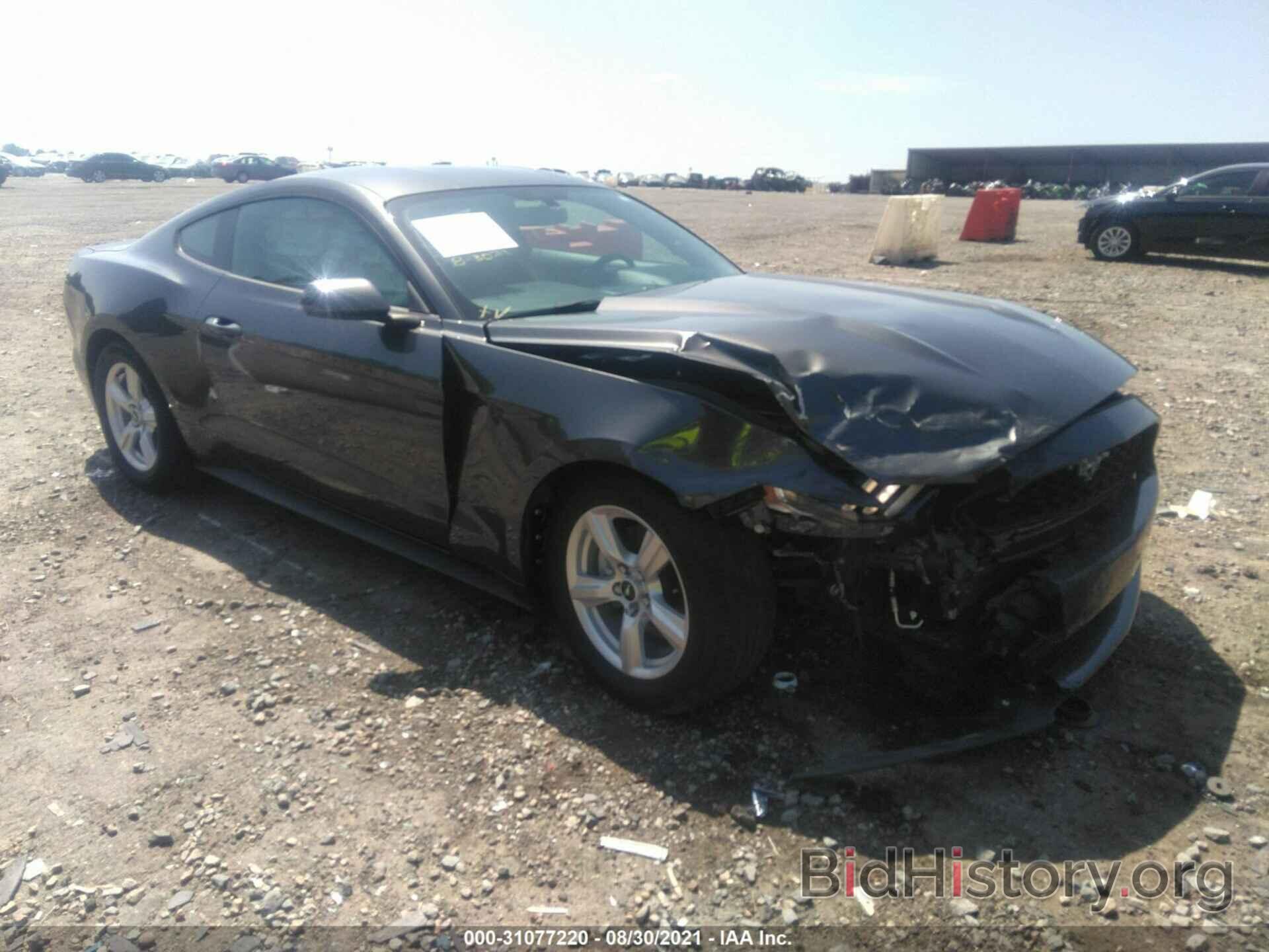 Photo 1FA6P8AM8H5228208 - FORD MUSTANG 2017