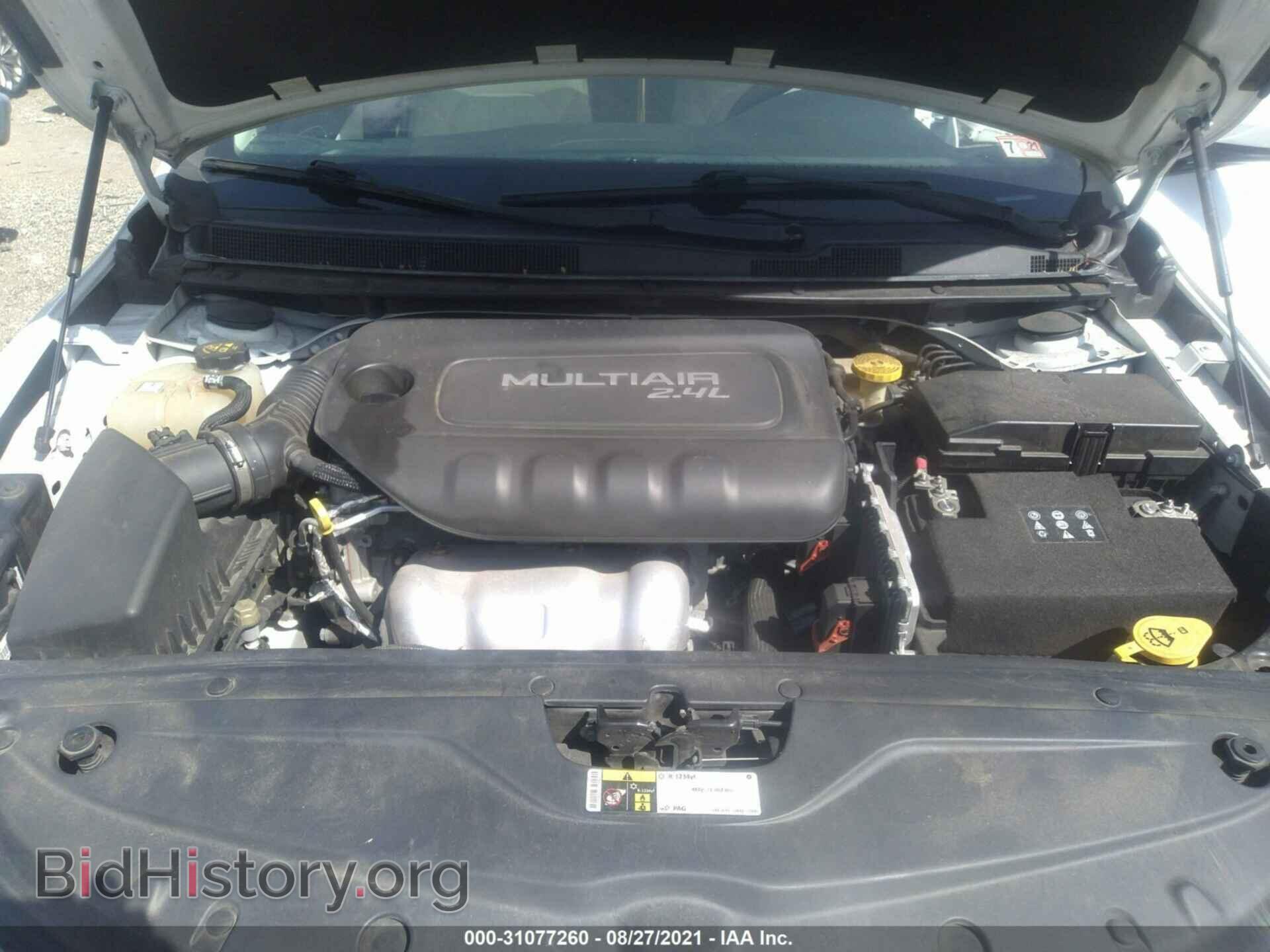 2015 CHRYSLER 200 - VIN: 1C3CCCAB3FN707941 - Фото 10