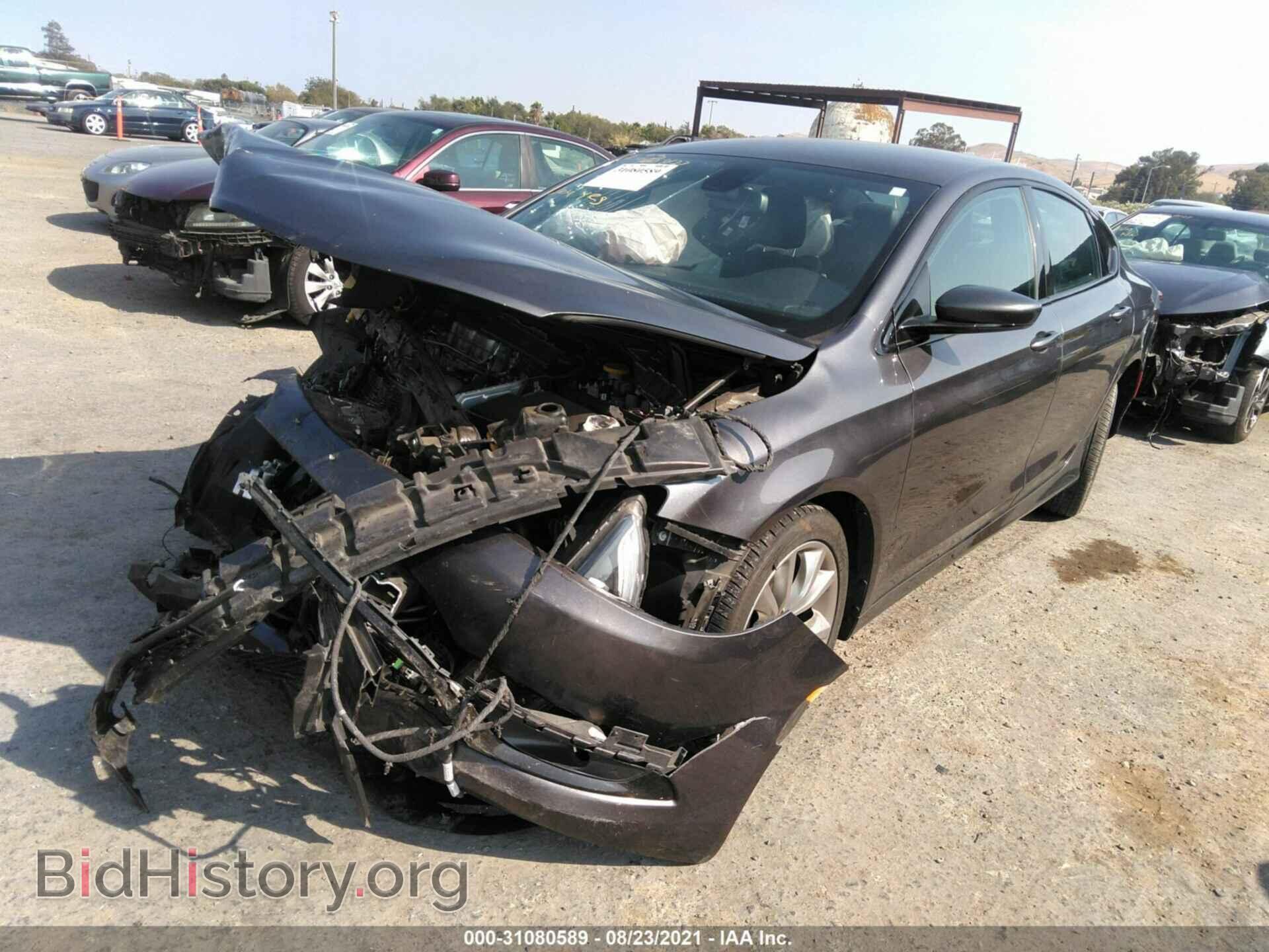 2015 CHRYSLER 200 - VIN: 1C3CCCBB6FN735604 - Фото 2