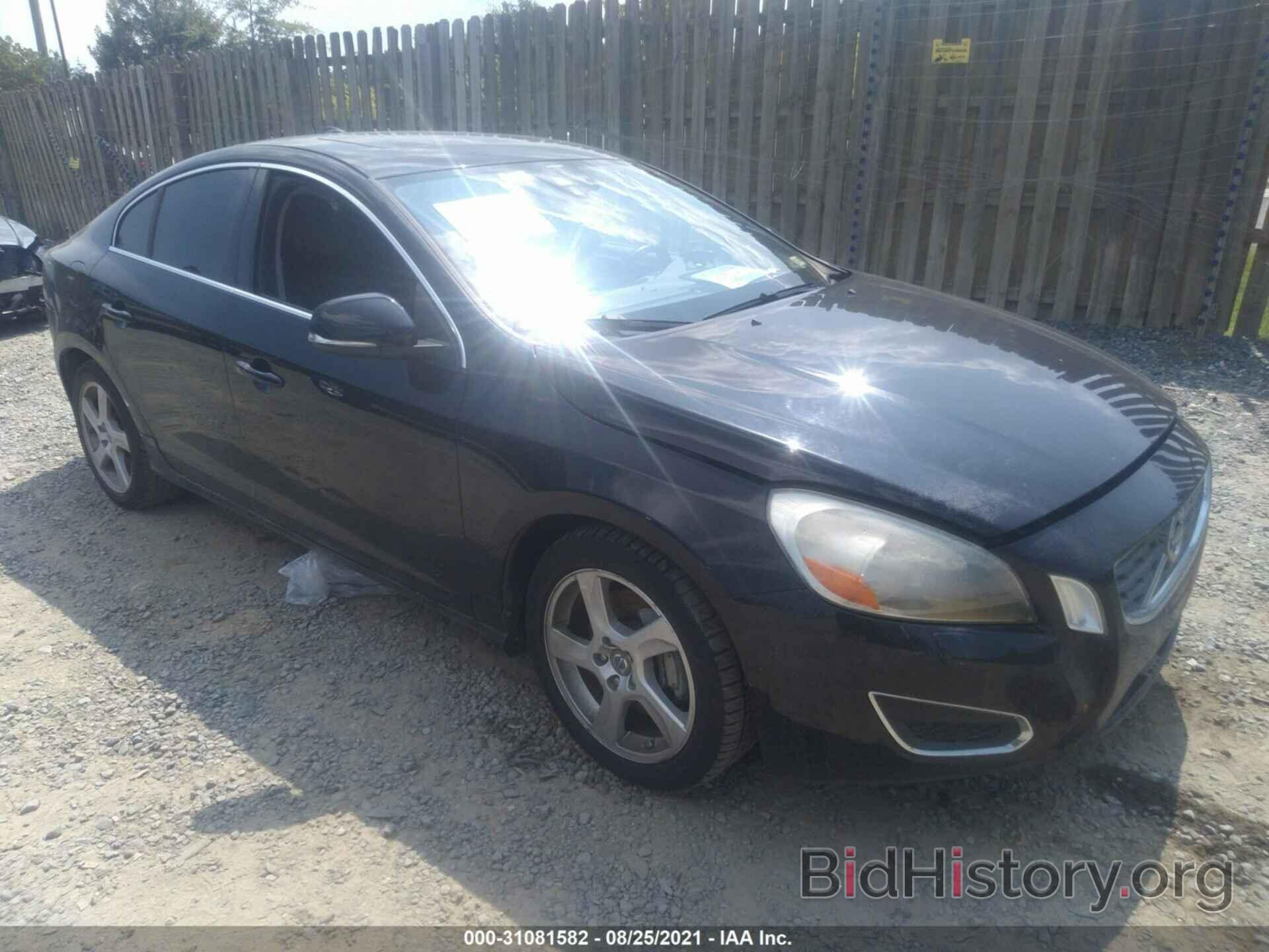 Photo YV1612FH0D2177166 - VOLVO S60 2013