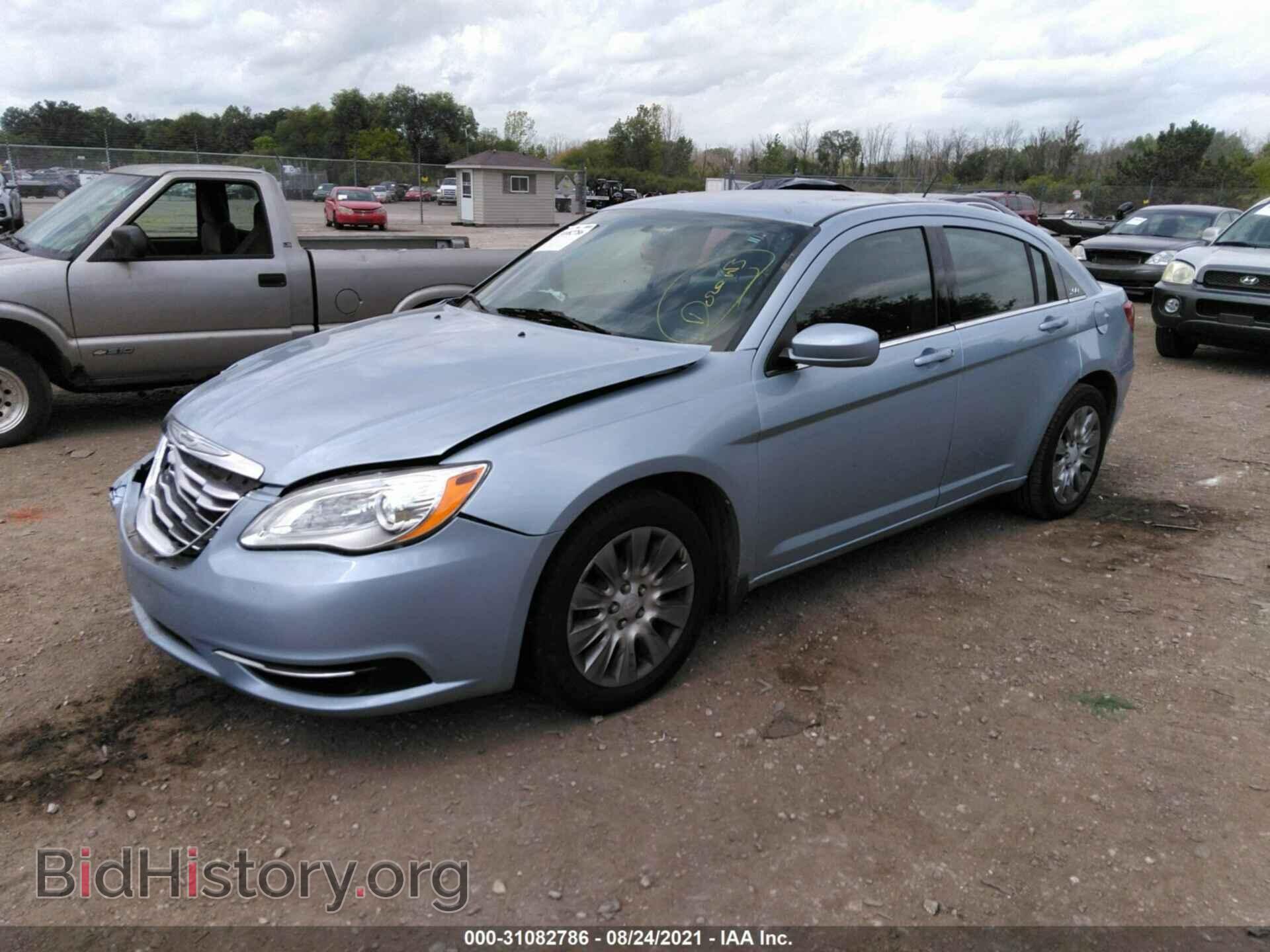 2013 CHRYSLER 200 - VIN: 1C3CCBAB9DN762269 - Фото 2