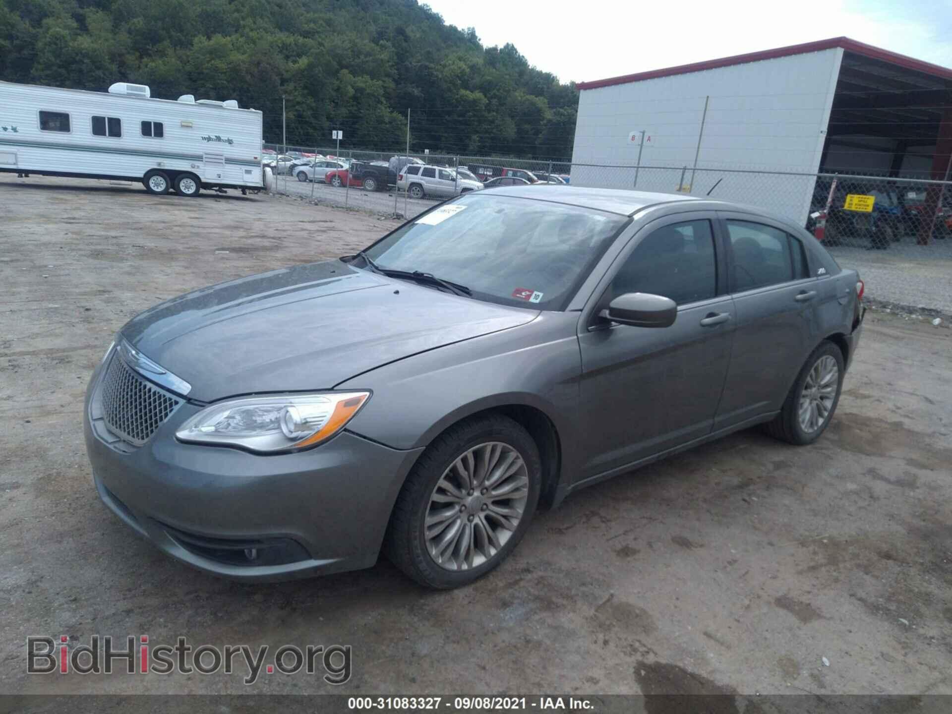 2012 CHRYSLER 200 - VIN: 1C3CCBAB0CN248809 - Фото 2