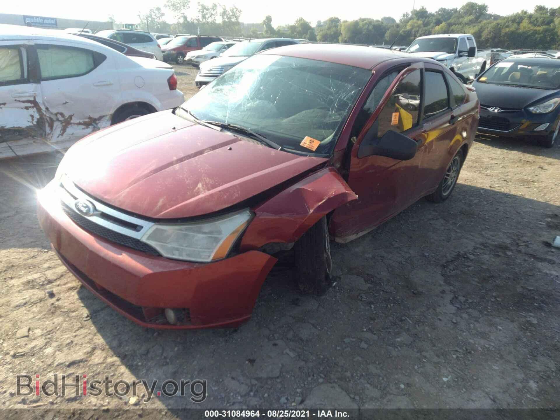 2011 FORD FOCUS - VIN: 1FAHP3FN6BW187138 - Фото 2