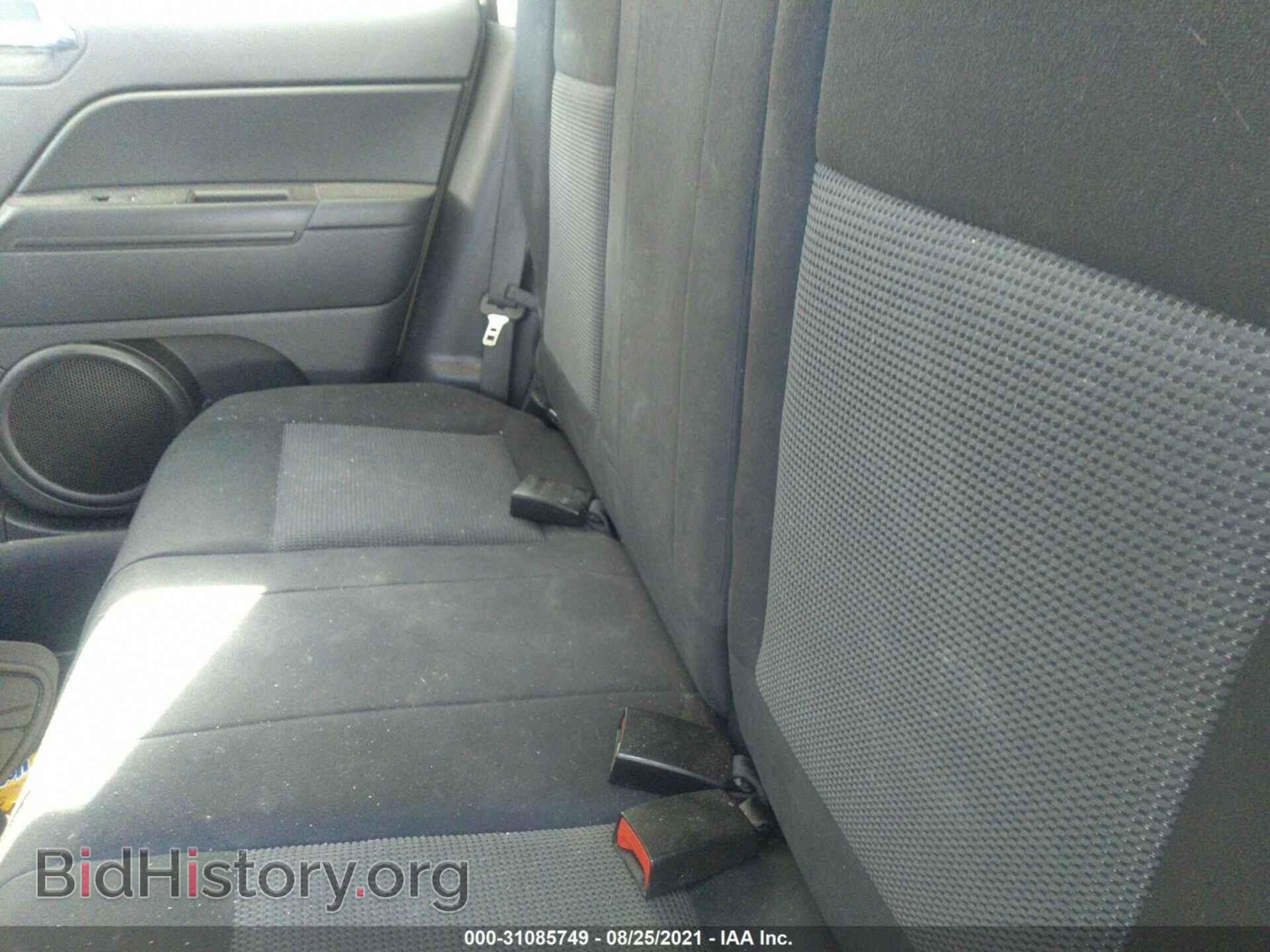 2012 JEEP COMPASS - VIN: 1C4NJDEB3CD630452 - Photo 8
