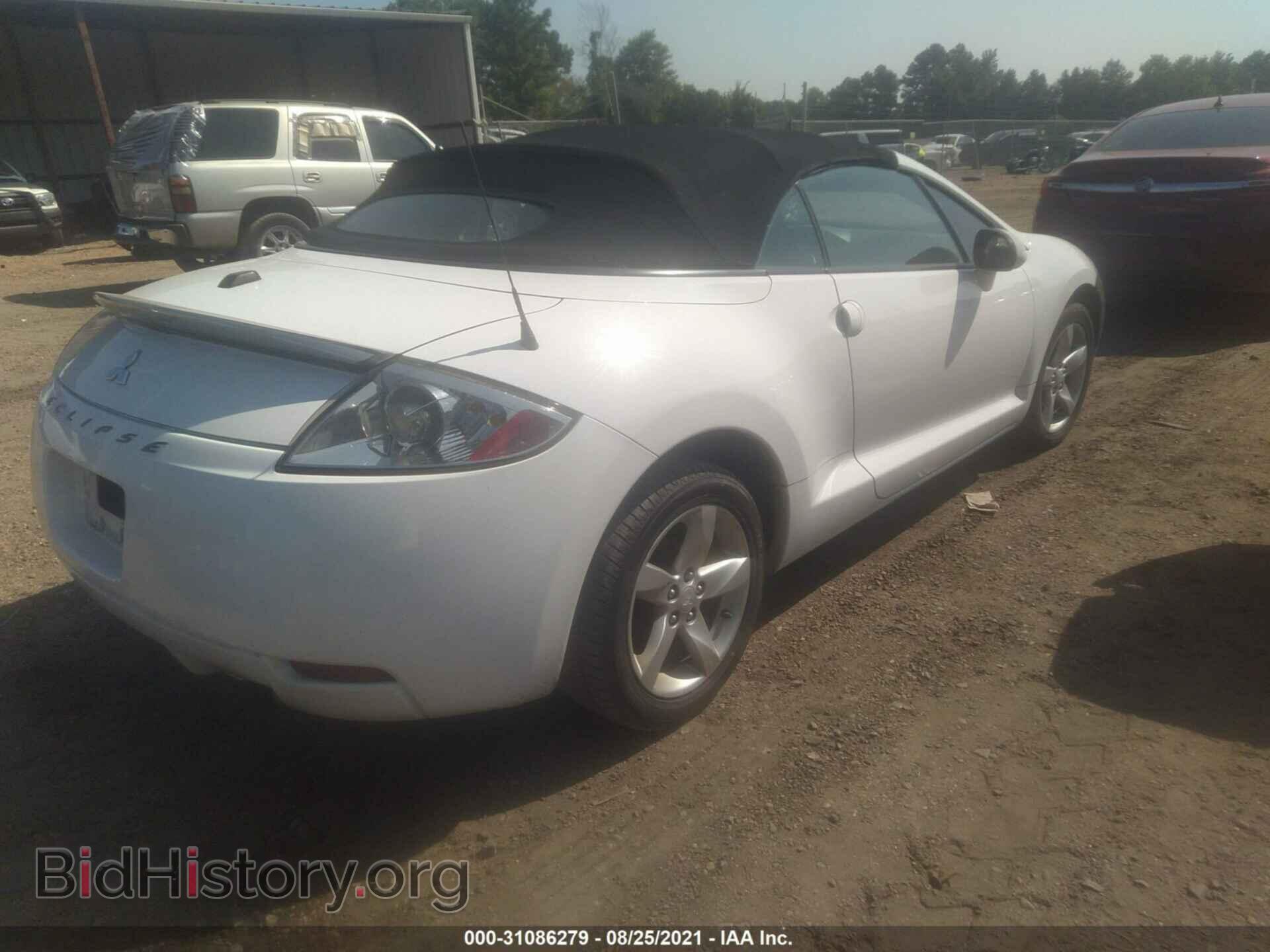 2008 MITSUBISHI ECLIPSE - VIN: 4A3AL25FX8E014682 - Photo 4