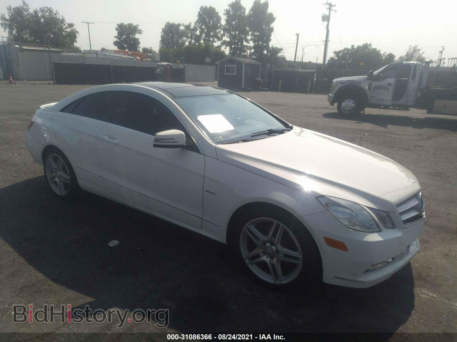 Photo WDDKJ5KB6CF166435 - MERCEDES-BENZ E-CLASS 2012