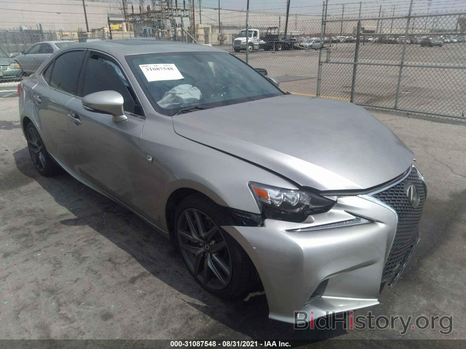 Photo JTHBA1D2XG5028360 - LEXUS IS 200T 2016