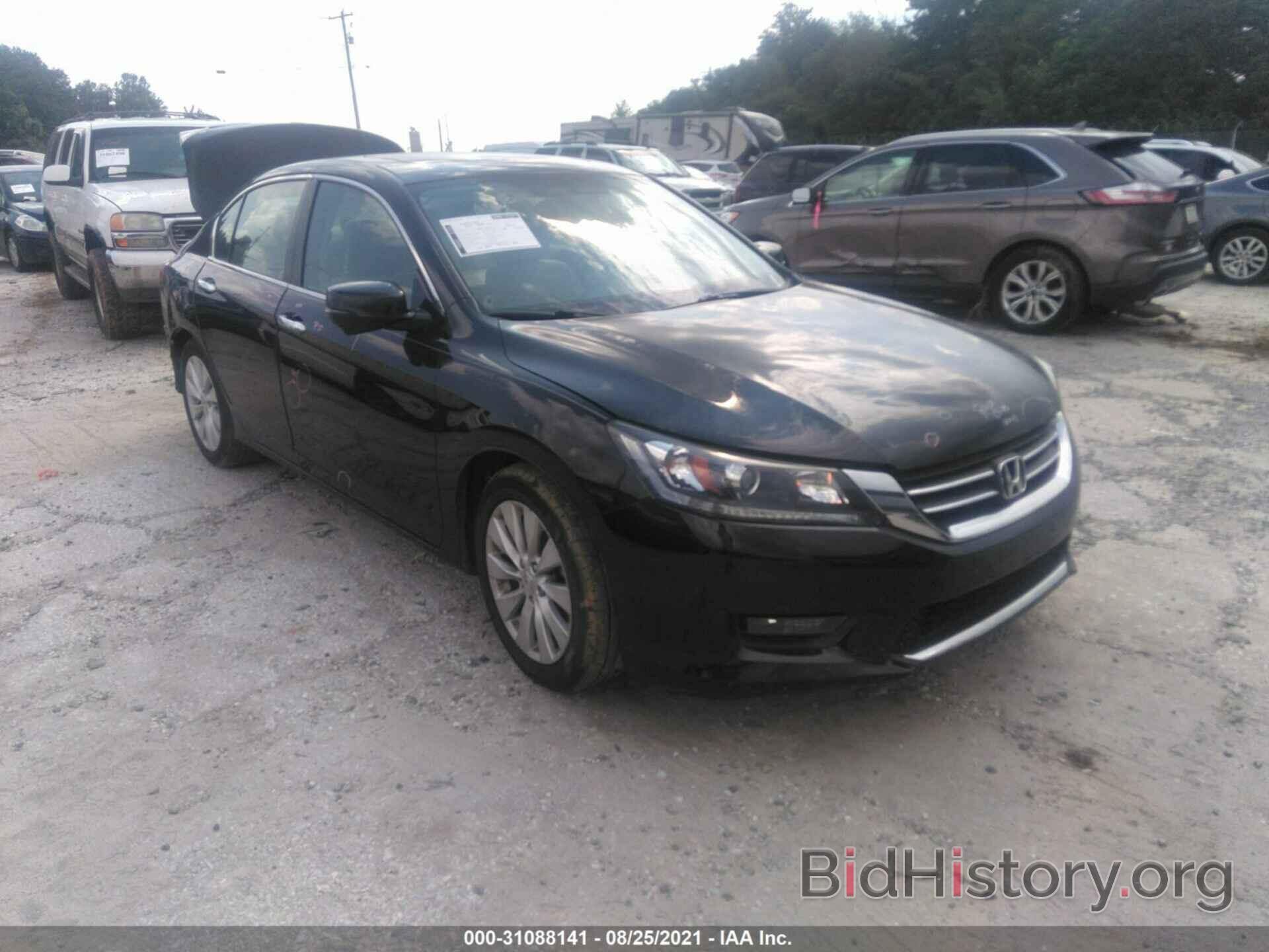 Report 1HGCR2F72FA084135 HONDA ACCORD SEDAN 2015 BLACK