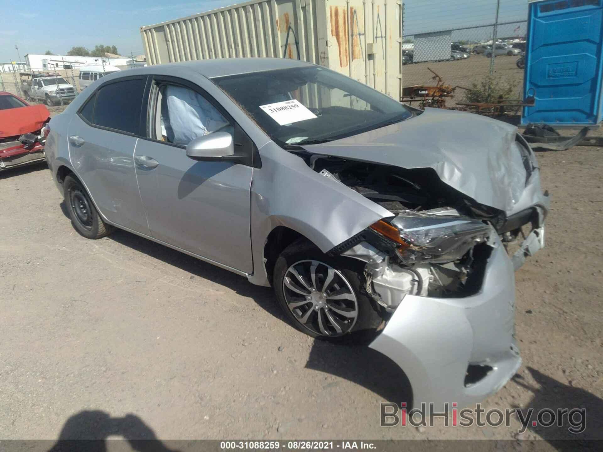 Photo 5YFBURHE1HP627938 - TOYOTA COROLLA 2017