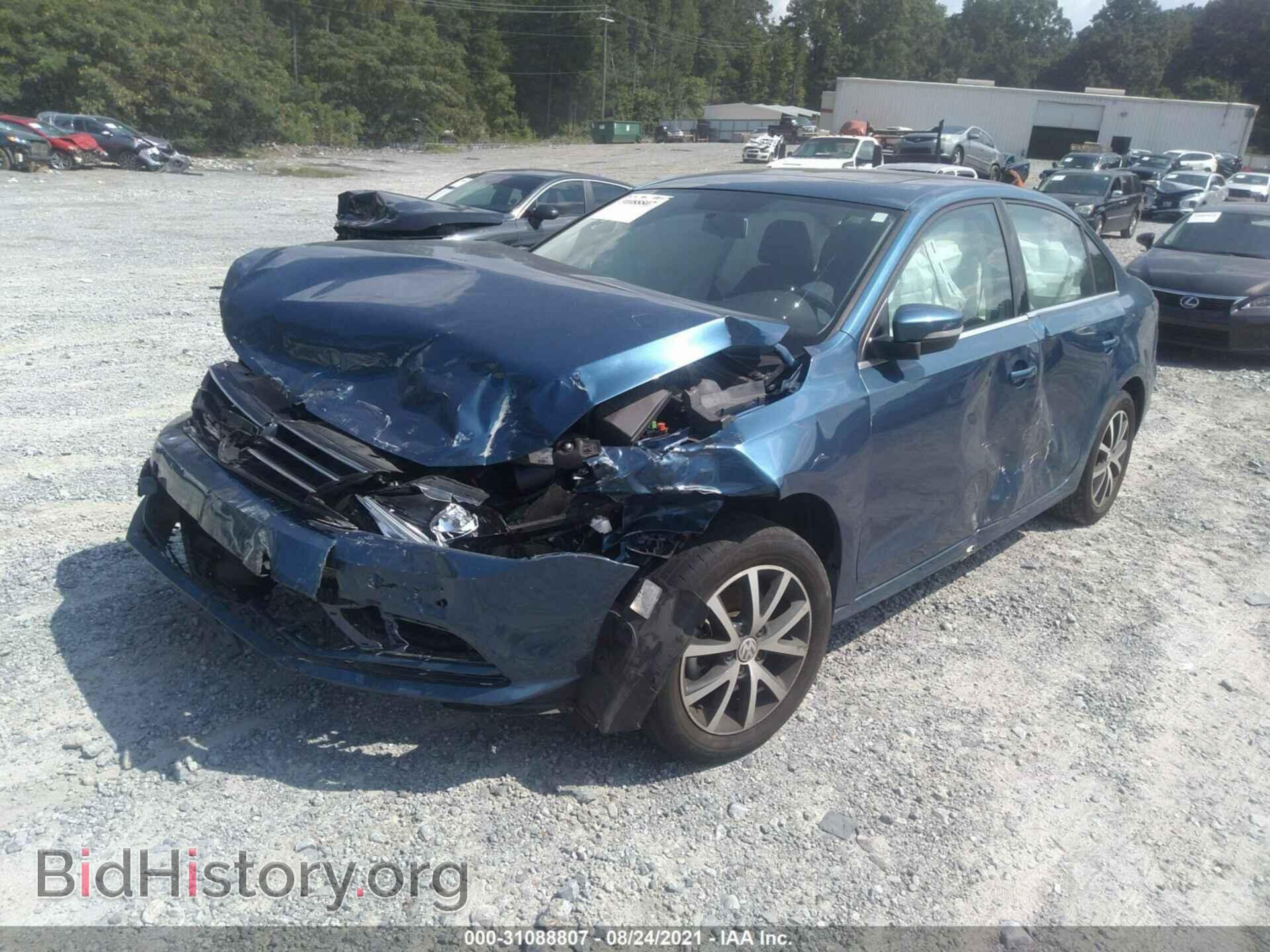 2018 VOLKSWAGEN JETTA - VIN: 3VWDB7AJ7JM242582 - Фото 2
