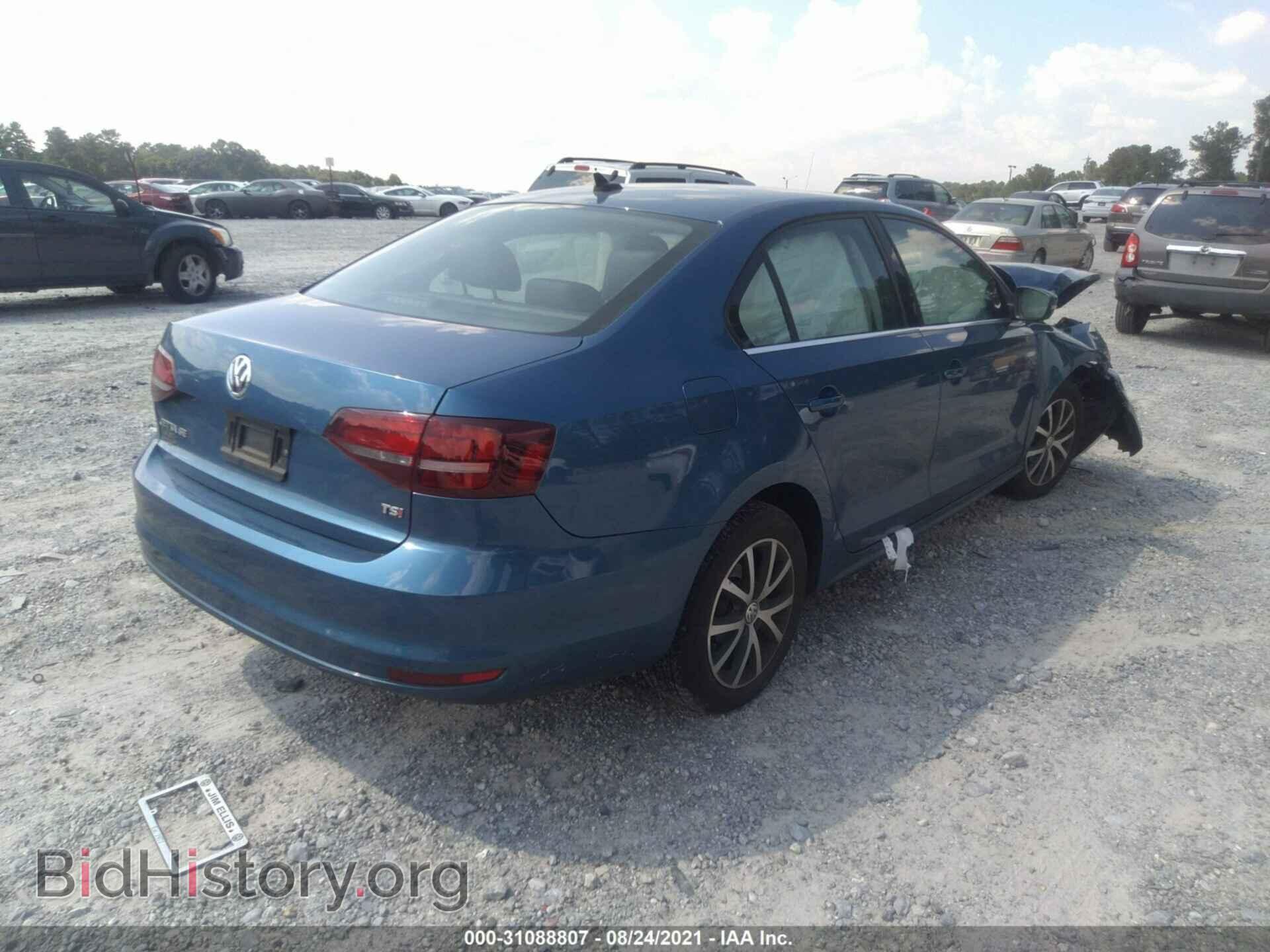 2018 VOLKSWAGEN JETTA - VIN: 3VWDB7AJ7JM242582 - Фото 4