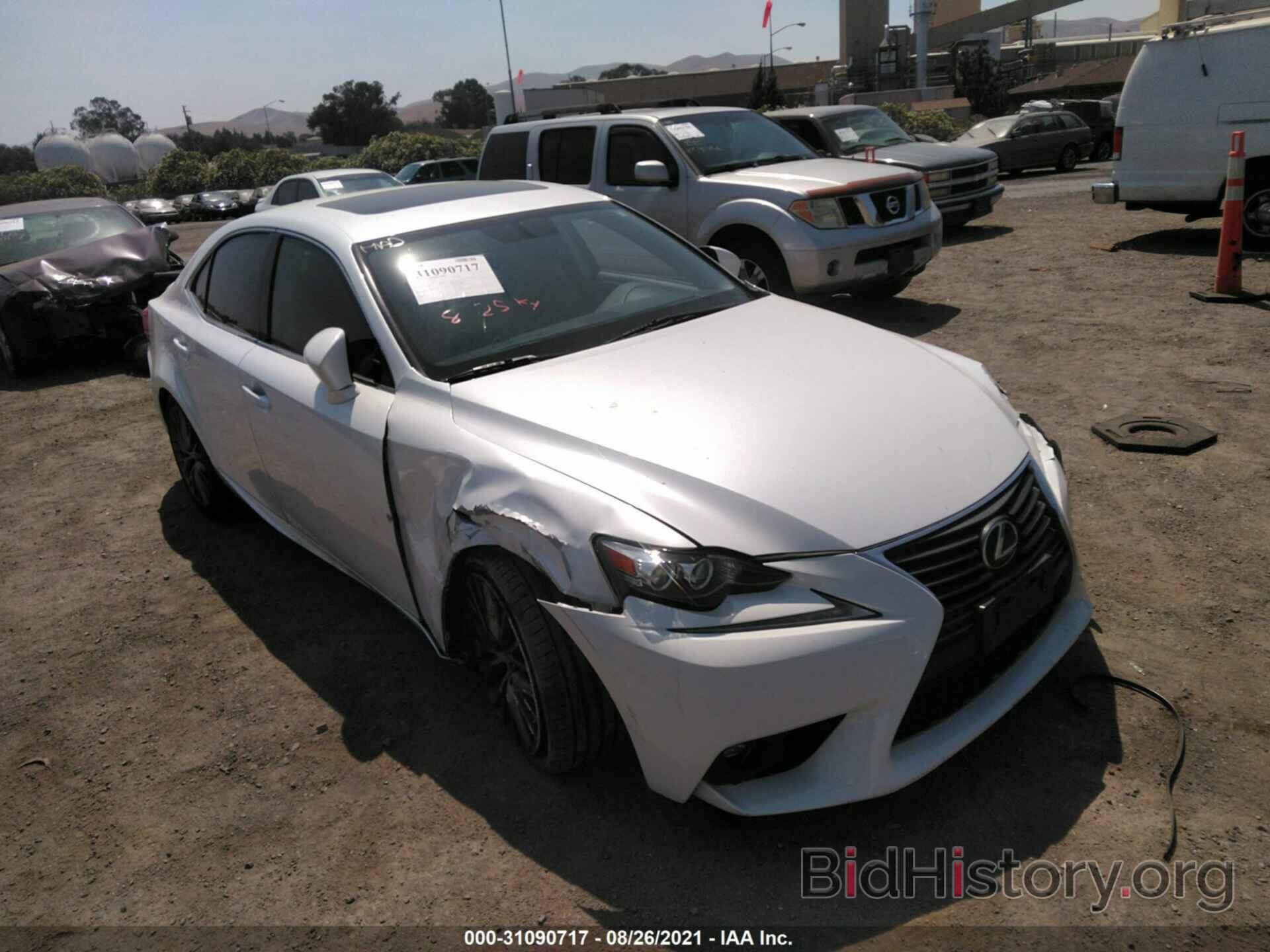 Photo JTHBA1D21G5007526 - LEXUS IS 200T 2016