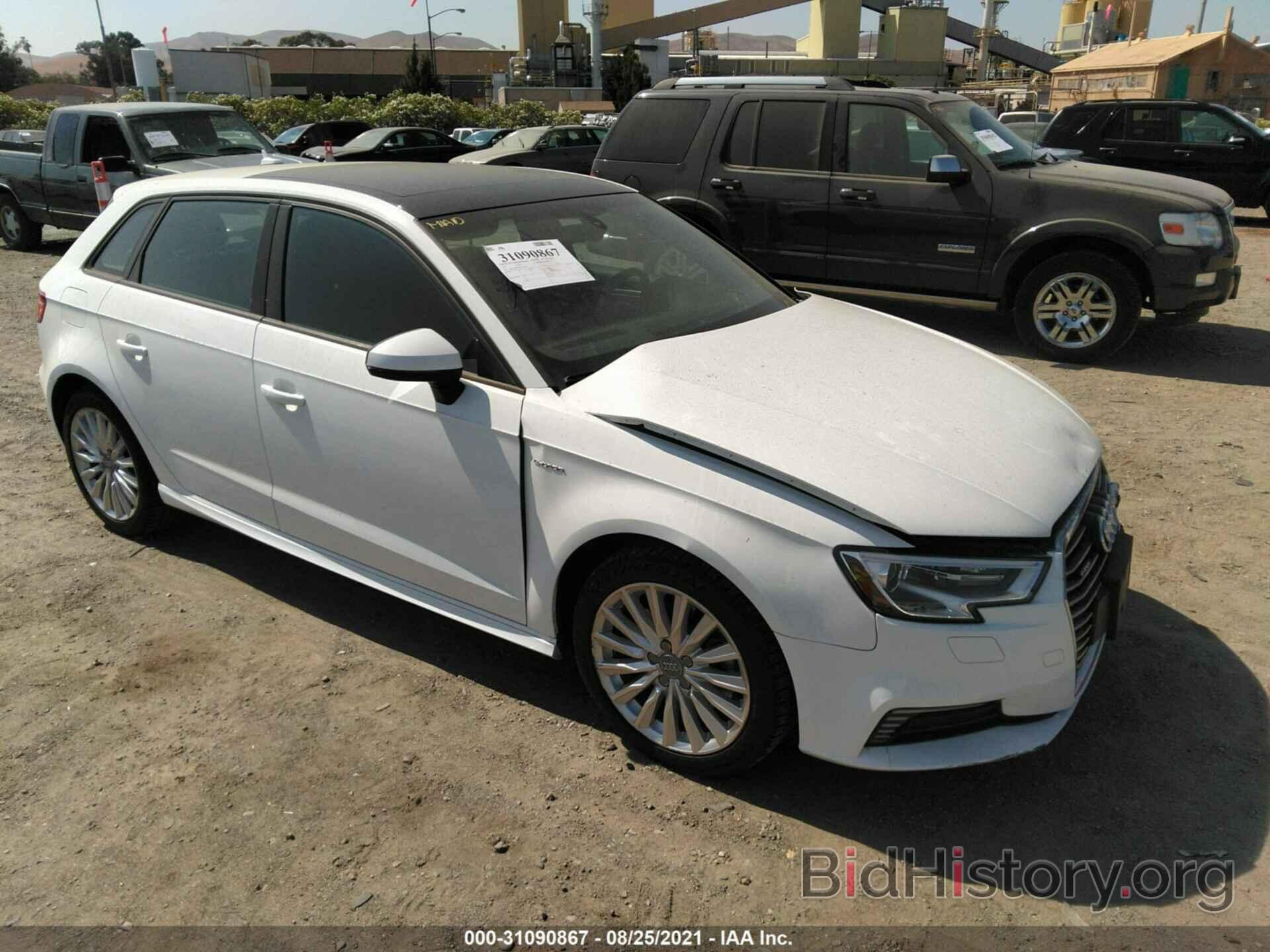 Photo WAUUPBFF4HA100125 - AUDI A3 SPORTBACK E-TRON 2017