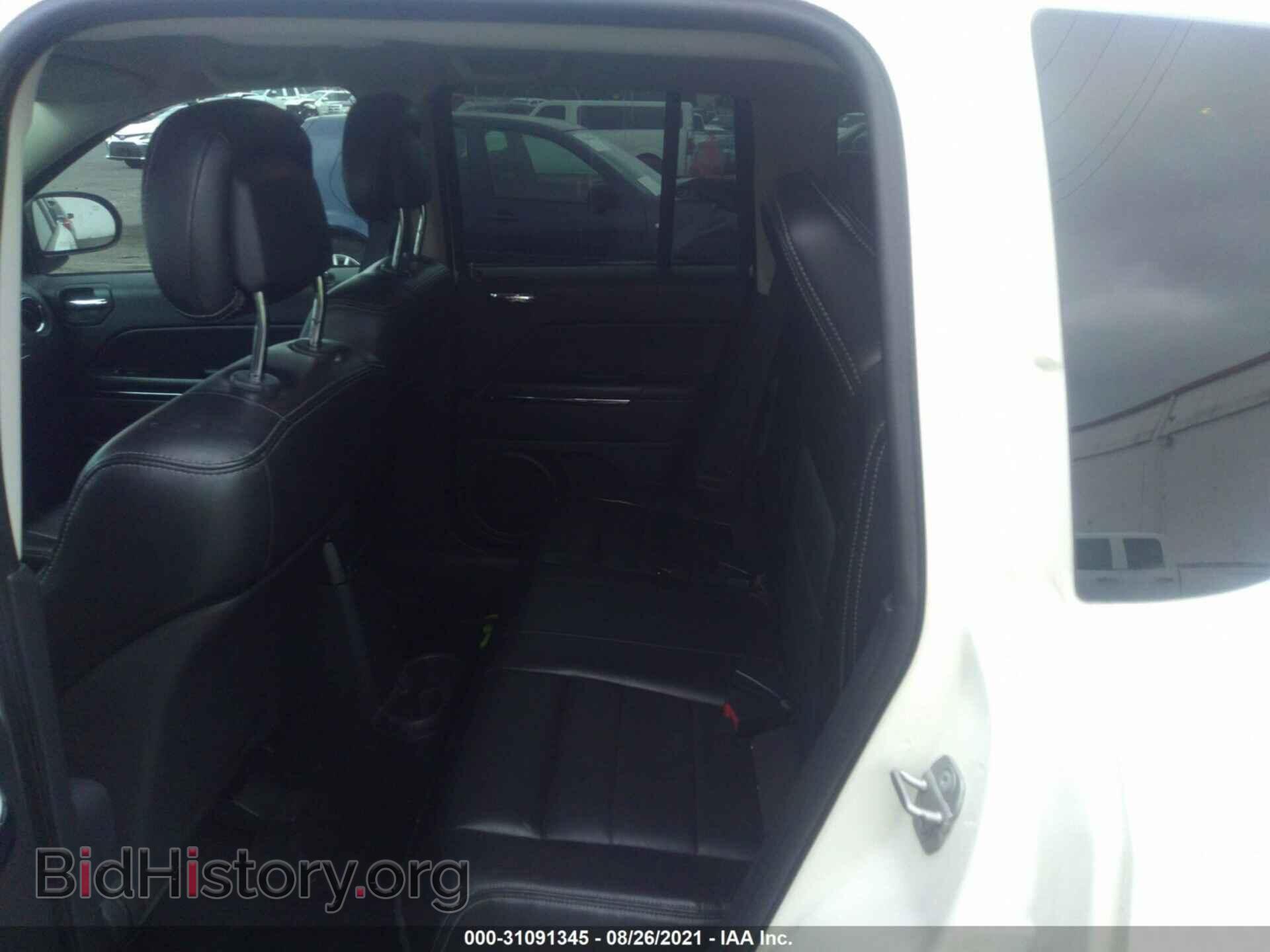 2010 JEEP COMPASS - VIN: 1J4NT5FB5AD538121 - Фото 8