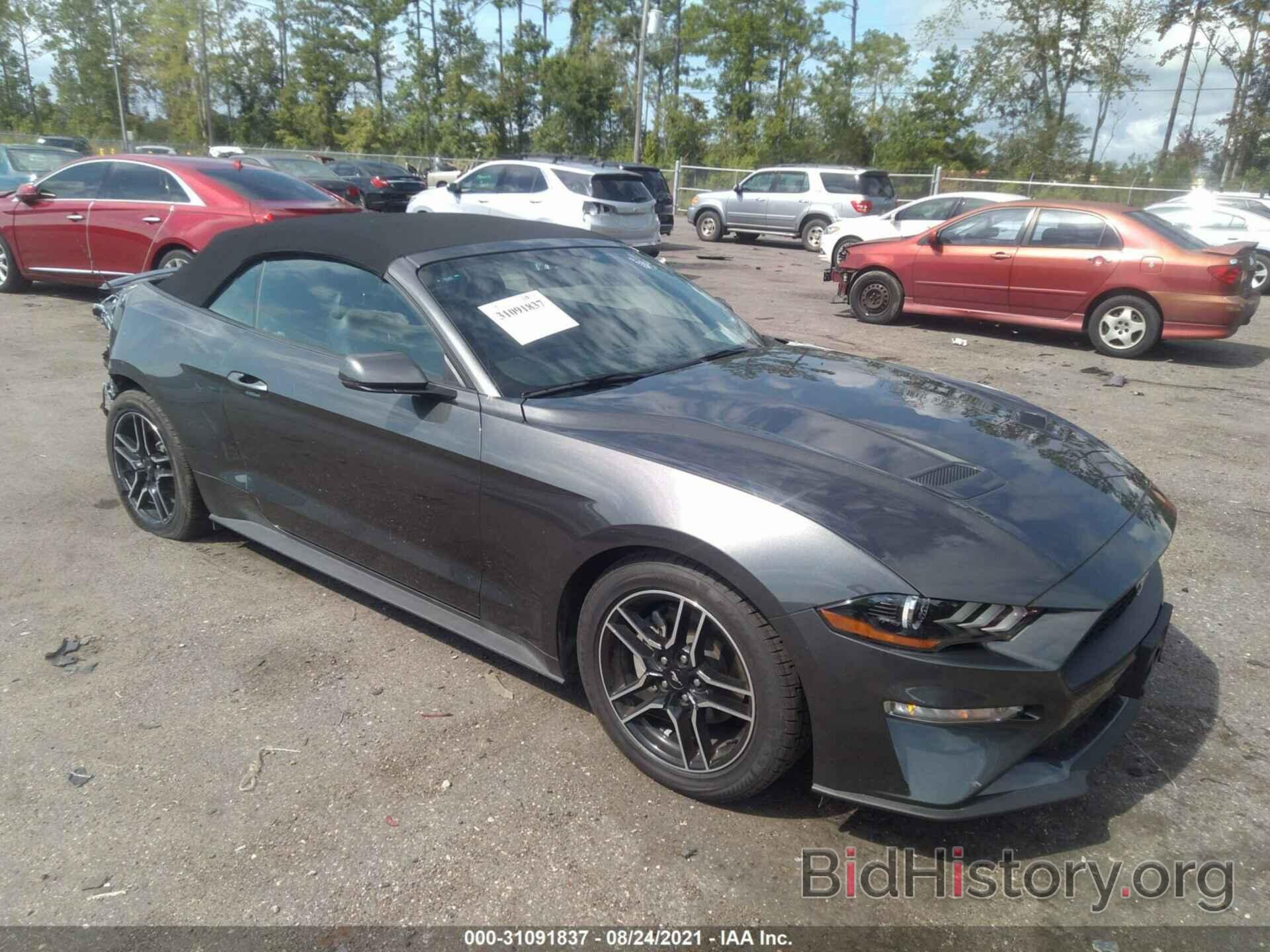 Photo 1FATP8UH9L5143212 - FORD MUSTANG 2020