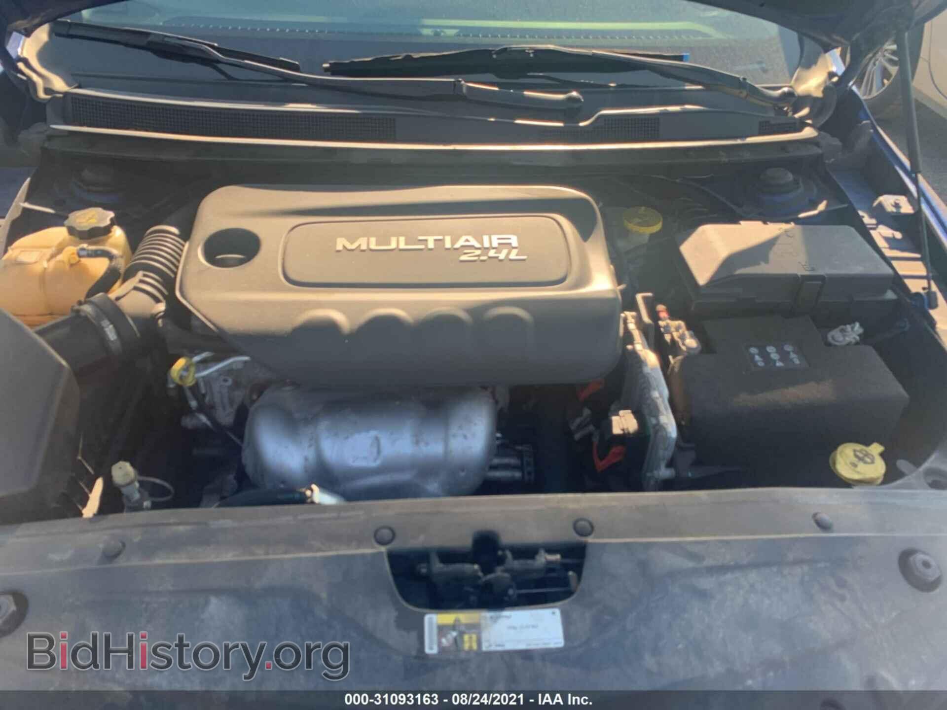 2015 CHRYSLER 200 - VIN: 1C3CCCAB9FN603163 - Фото 10