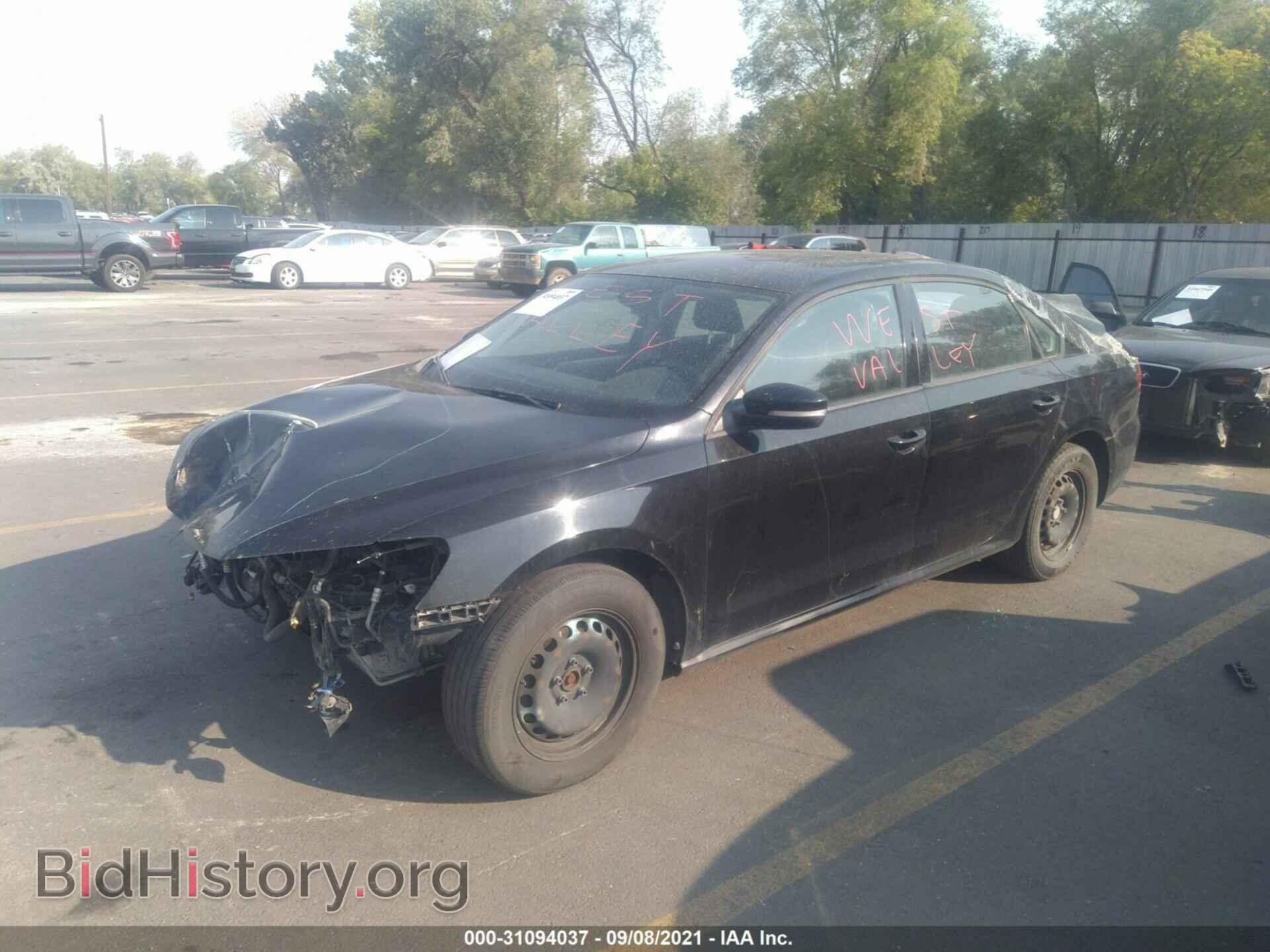 2014 VOLKSWAGEN PASSAT - VIN: 1VWAP7A33EC002684 - Photo 2