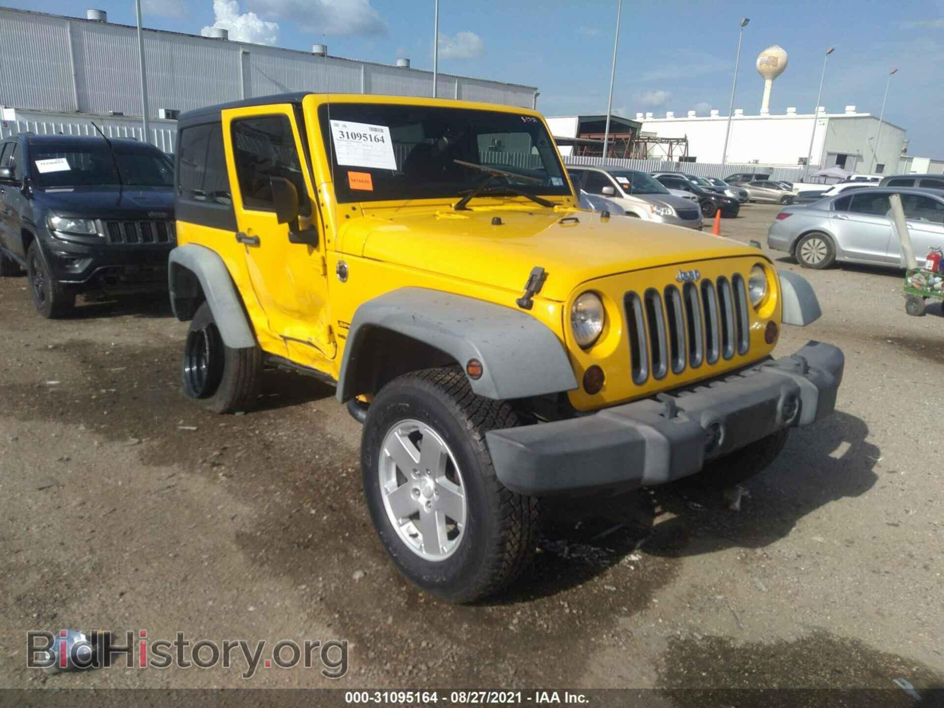 Photo 1J4AA2D14BL526305 - JEEP WRANGLER 2011