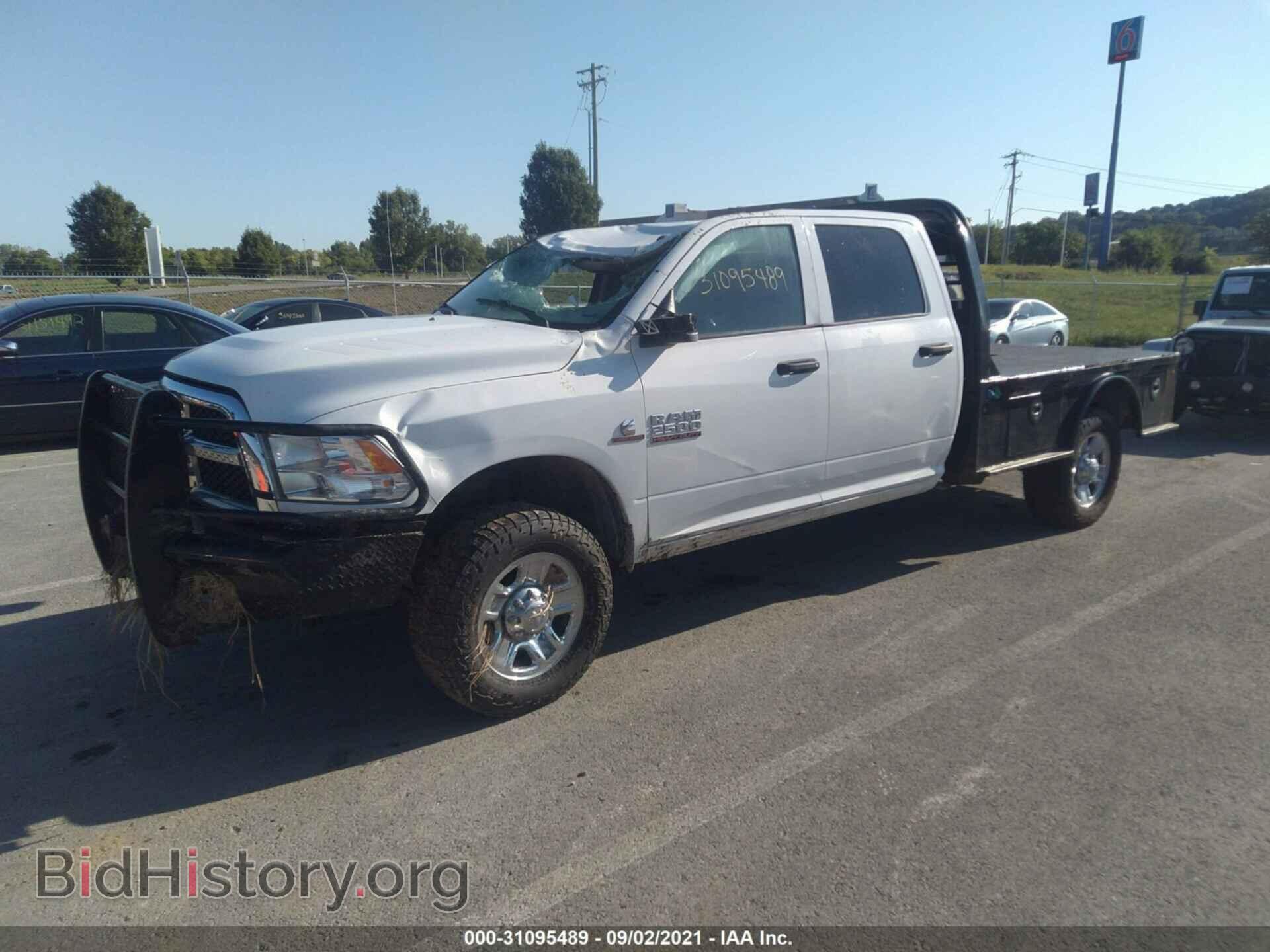 2017 RAM 2500 - VIN: 3C6UR5HL5HG664005 - Фото 2