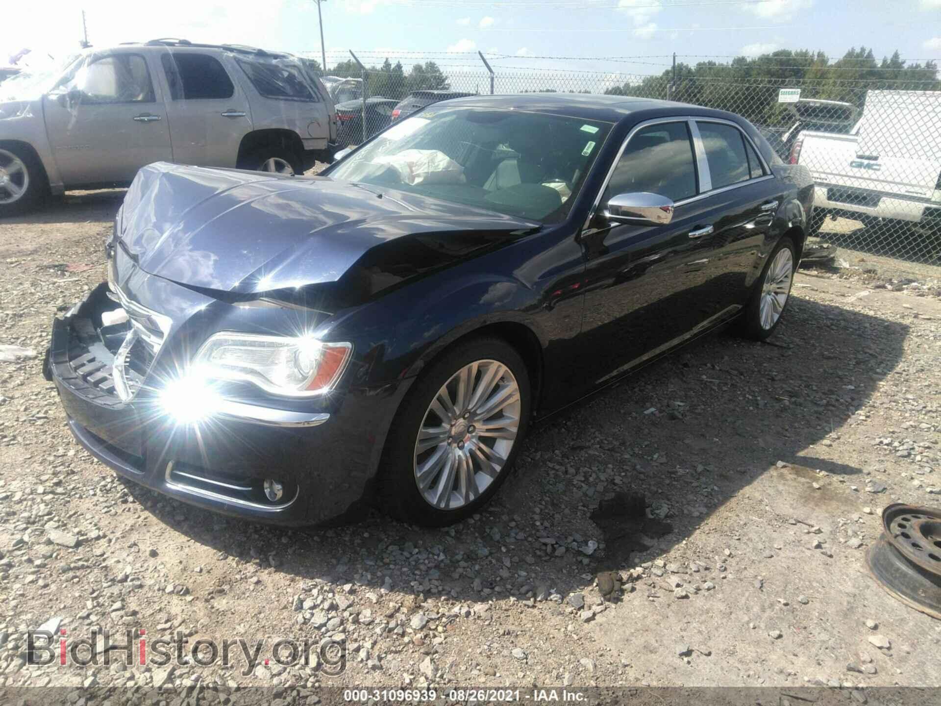 2013 CHRYSLER 300 - VIN: 2C3CCAET2DH731791 - Фото 2