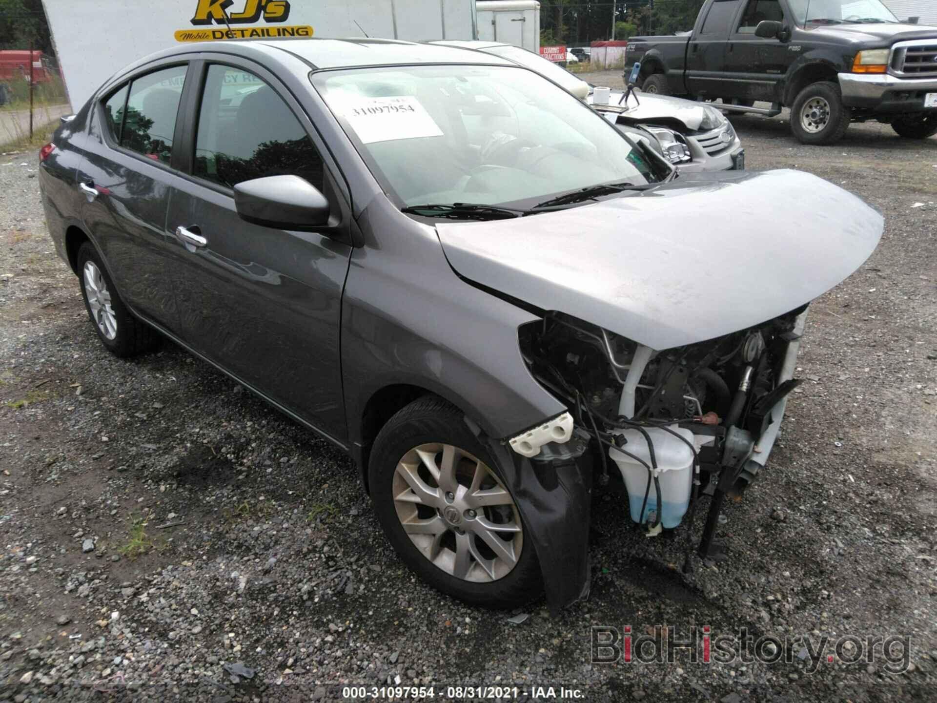 Photo 3N1CN7AP5JL863130 - NISSAN VERSA SEDAN 2018