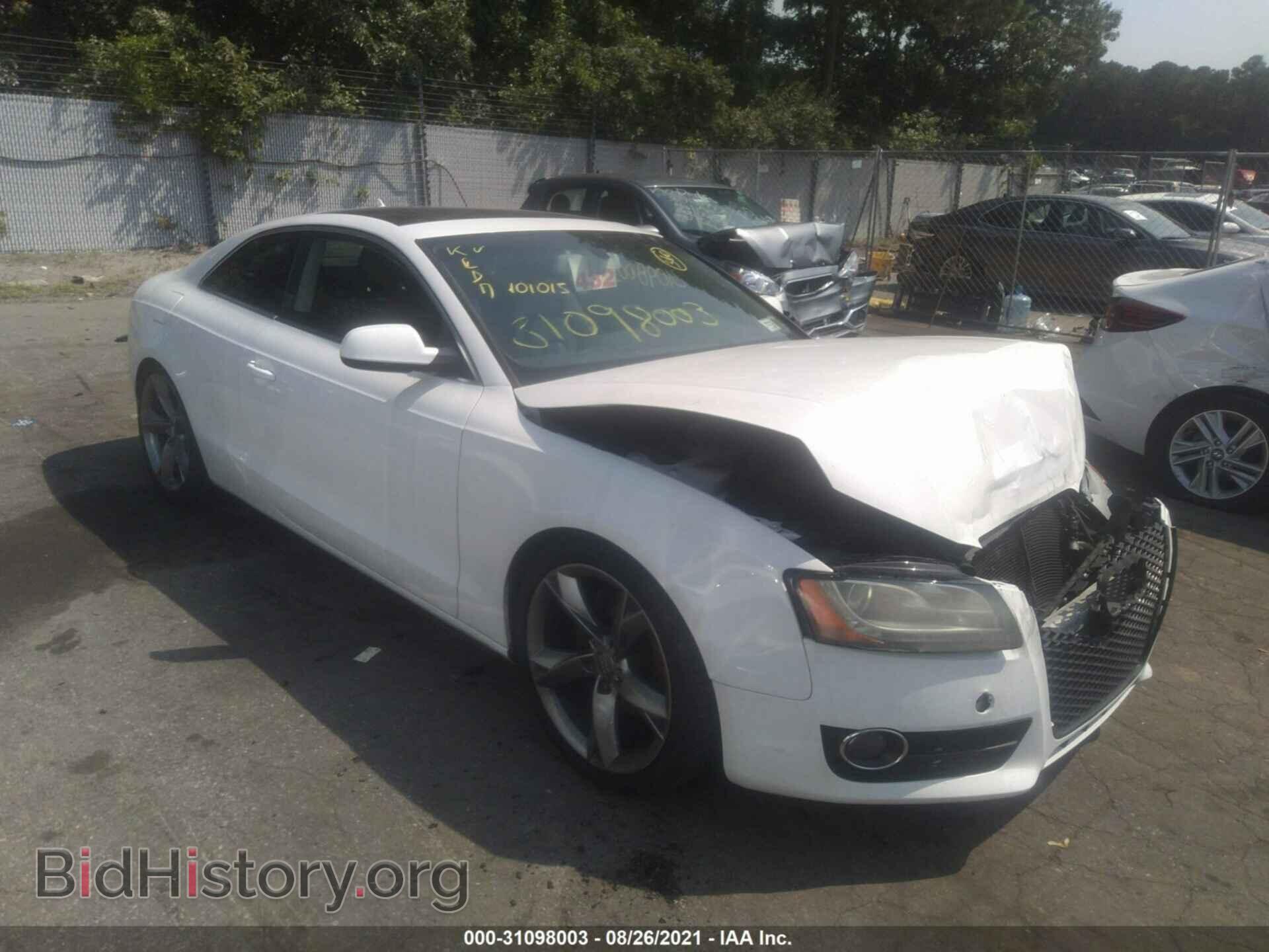 Фотография WAURFAFRXBA076434 - AUDI A5 2011