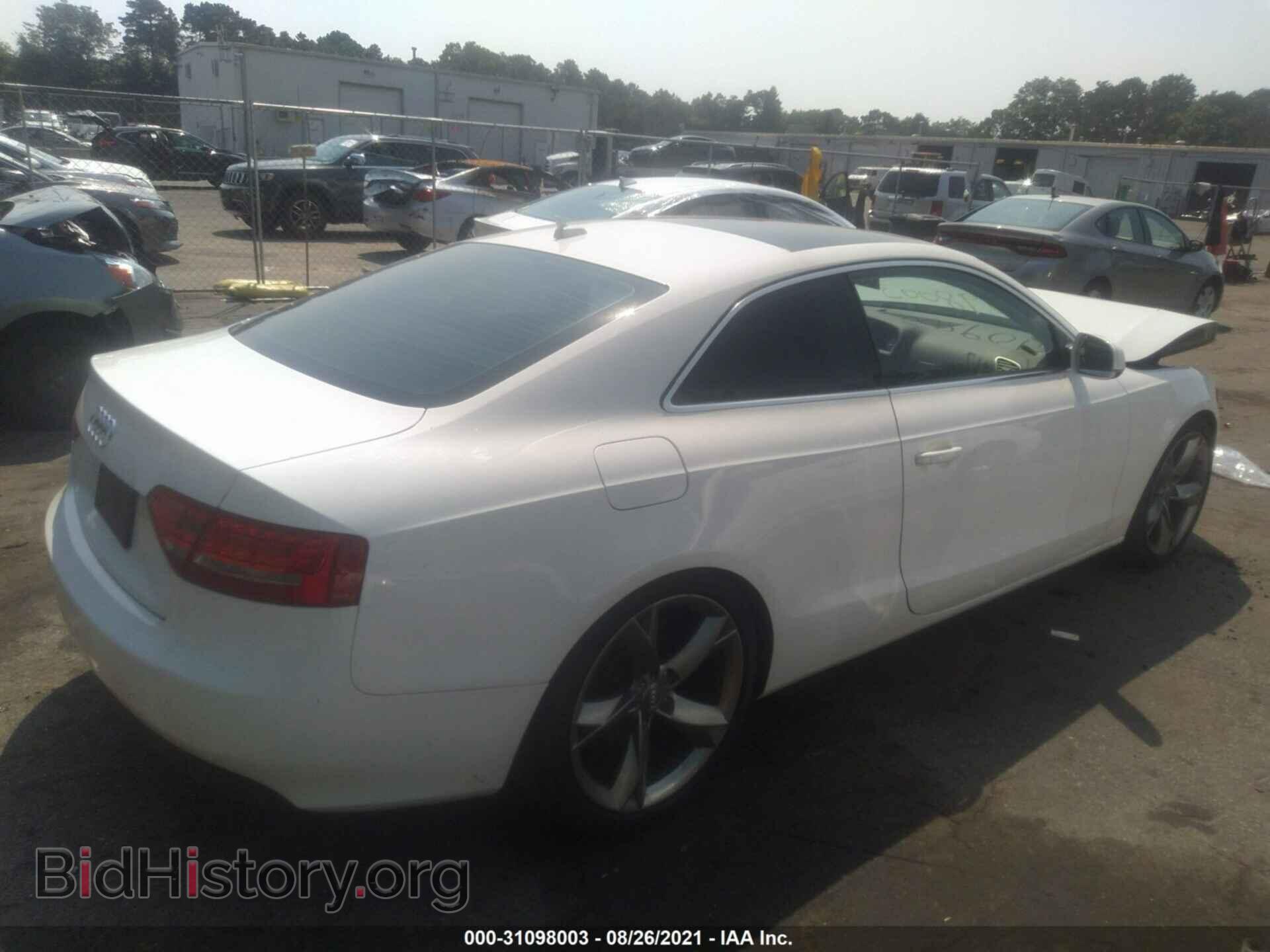 2011 AUDI A5 - VIN: WAURFAFRXBA076434 - Фото 4
