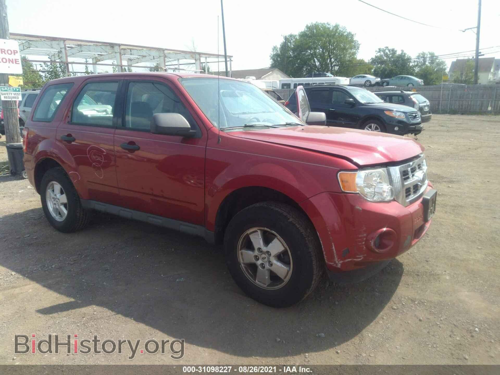 Photo 1FMCU02799KA52512 - FORD ESCAPE 2009