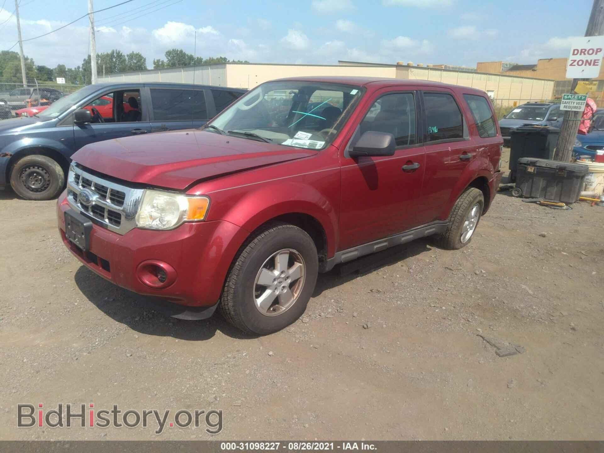 2009 FORD ESCAPE - VIN: 1FMCU02799KA52512 - Фото 2