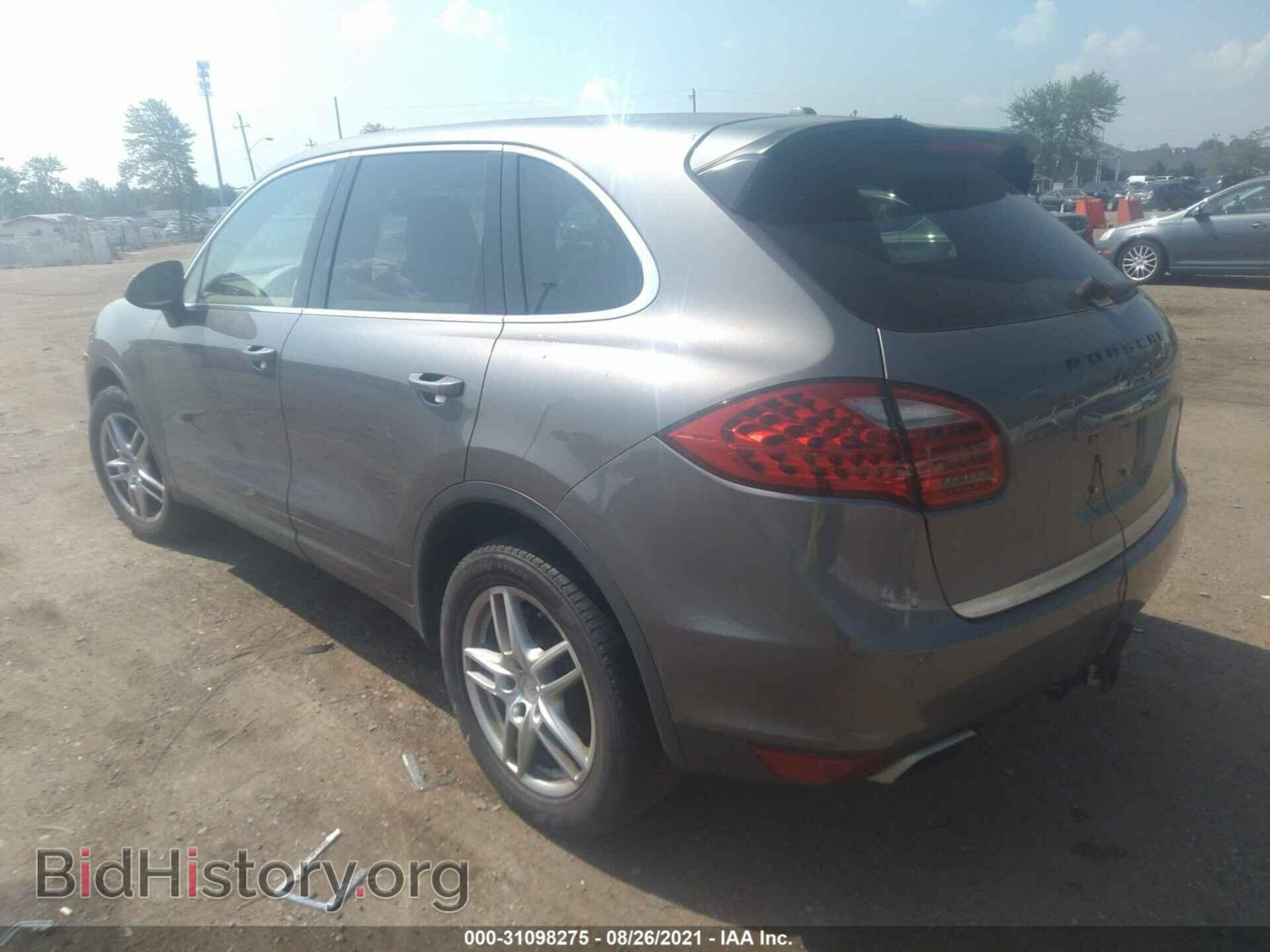 2011 PORSCHE CAYENNE - VIN: WP1AB2A22BLA47458 - Photo 3